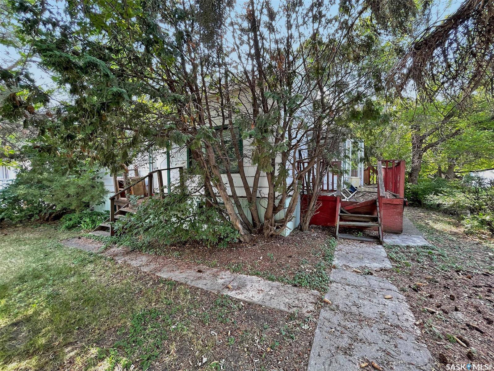 Swift Current, SK S9H 3P1,310 6th AVENUE SE