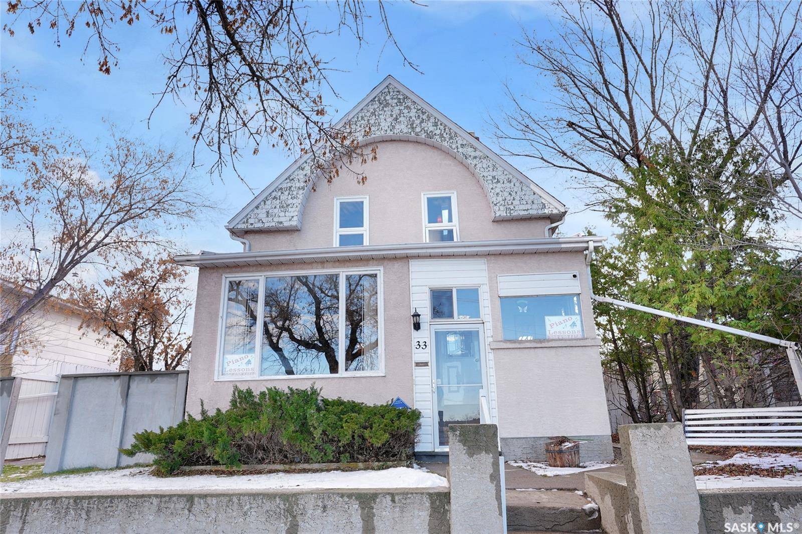 Moose Jaw, SK S6H 4X2,33 Home STREET W