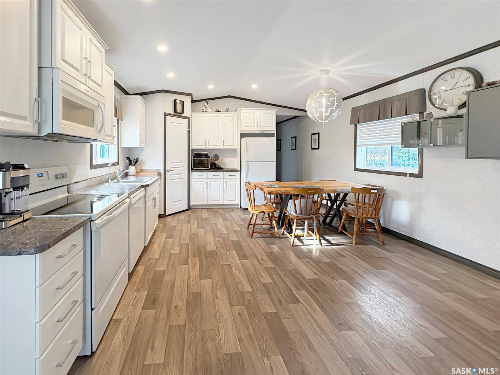 Neville, SK S0N 1T0,210 Gloucester STREET