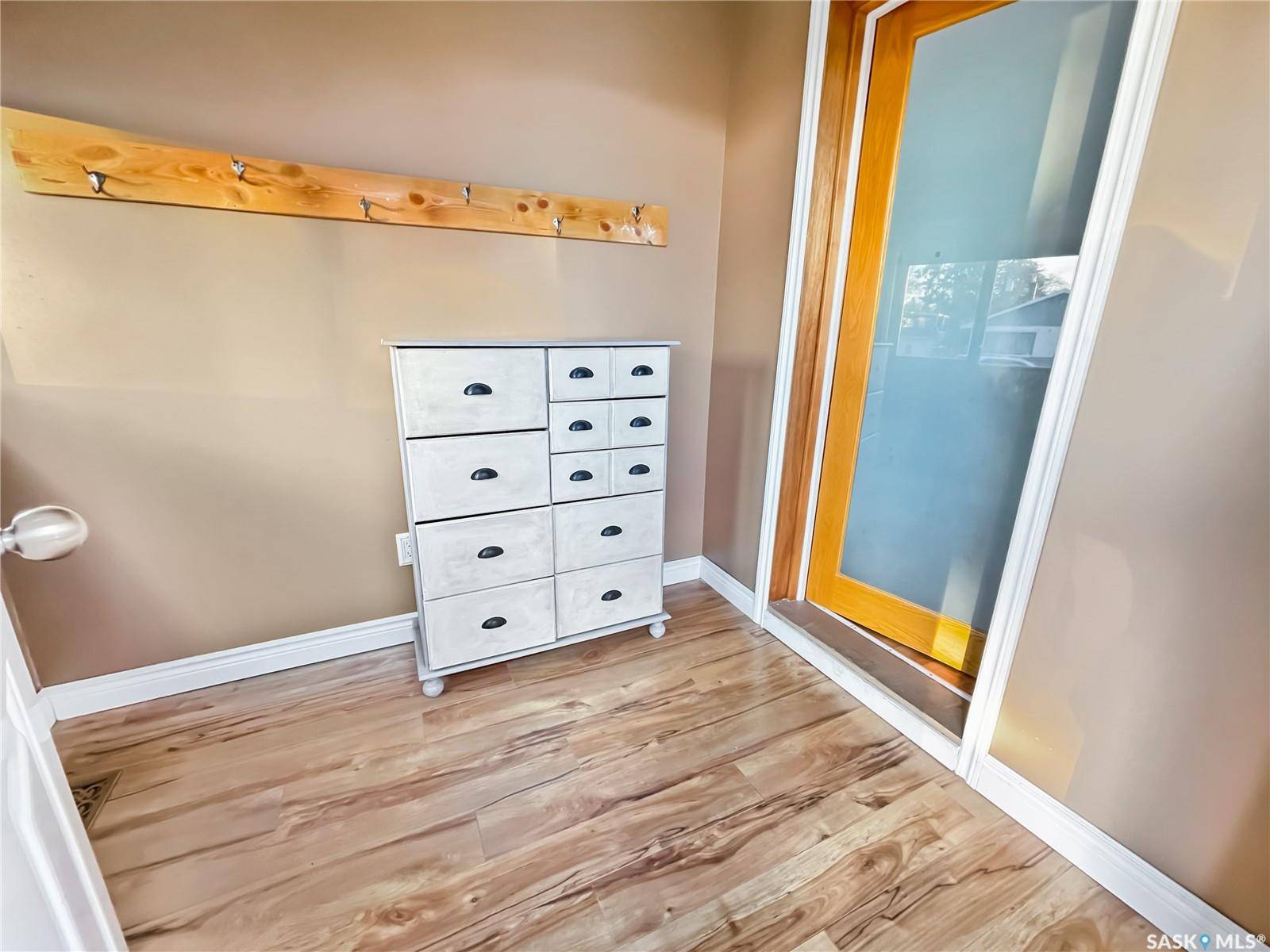 Swift Current, SK S9H 2G8,365 3rd AVENUE NE