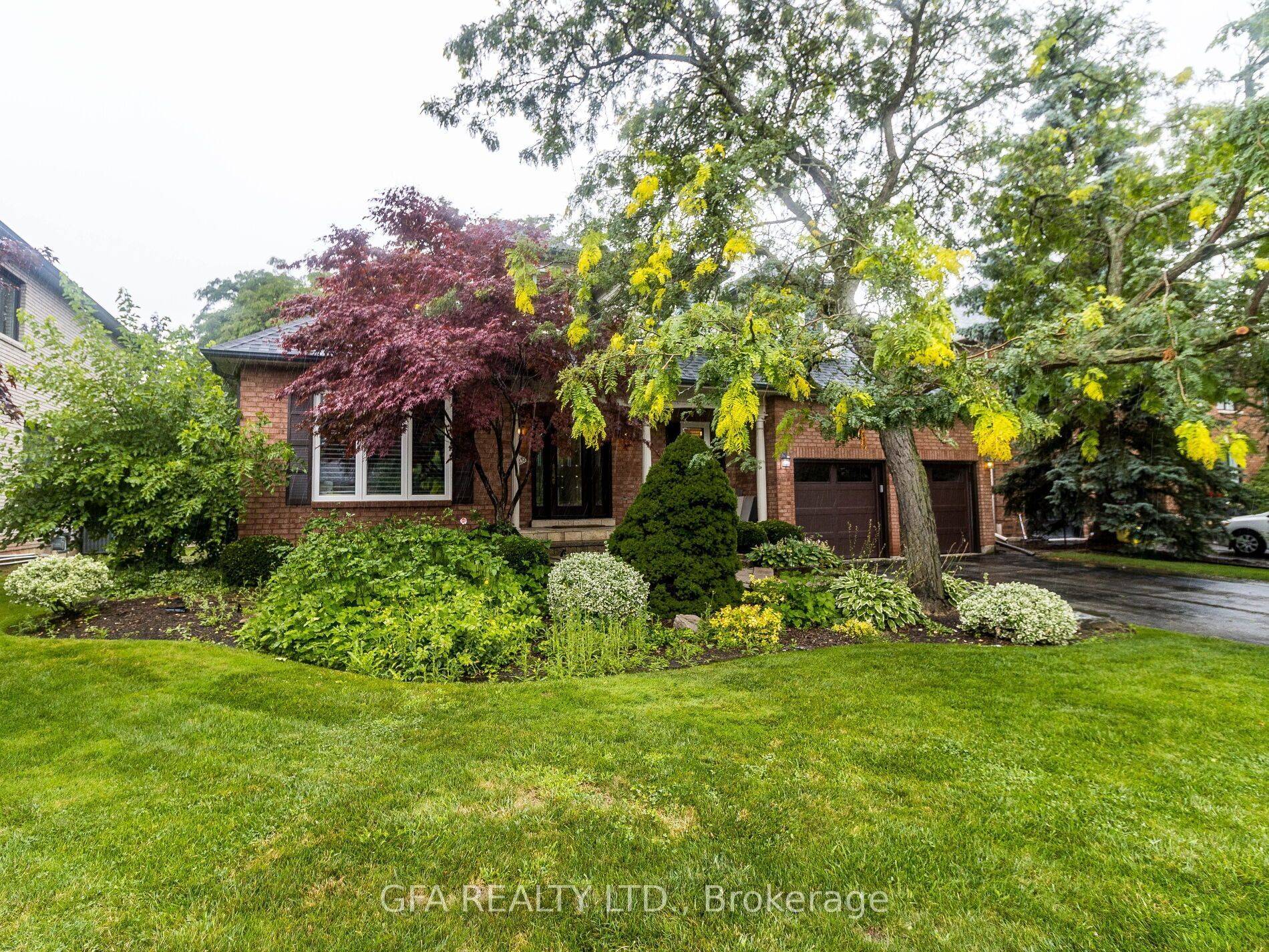 Oakville, ON L6M 2N7,1027 Masters Green N/A