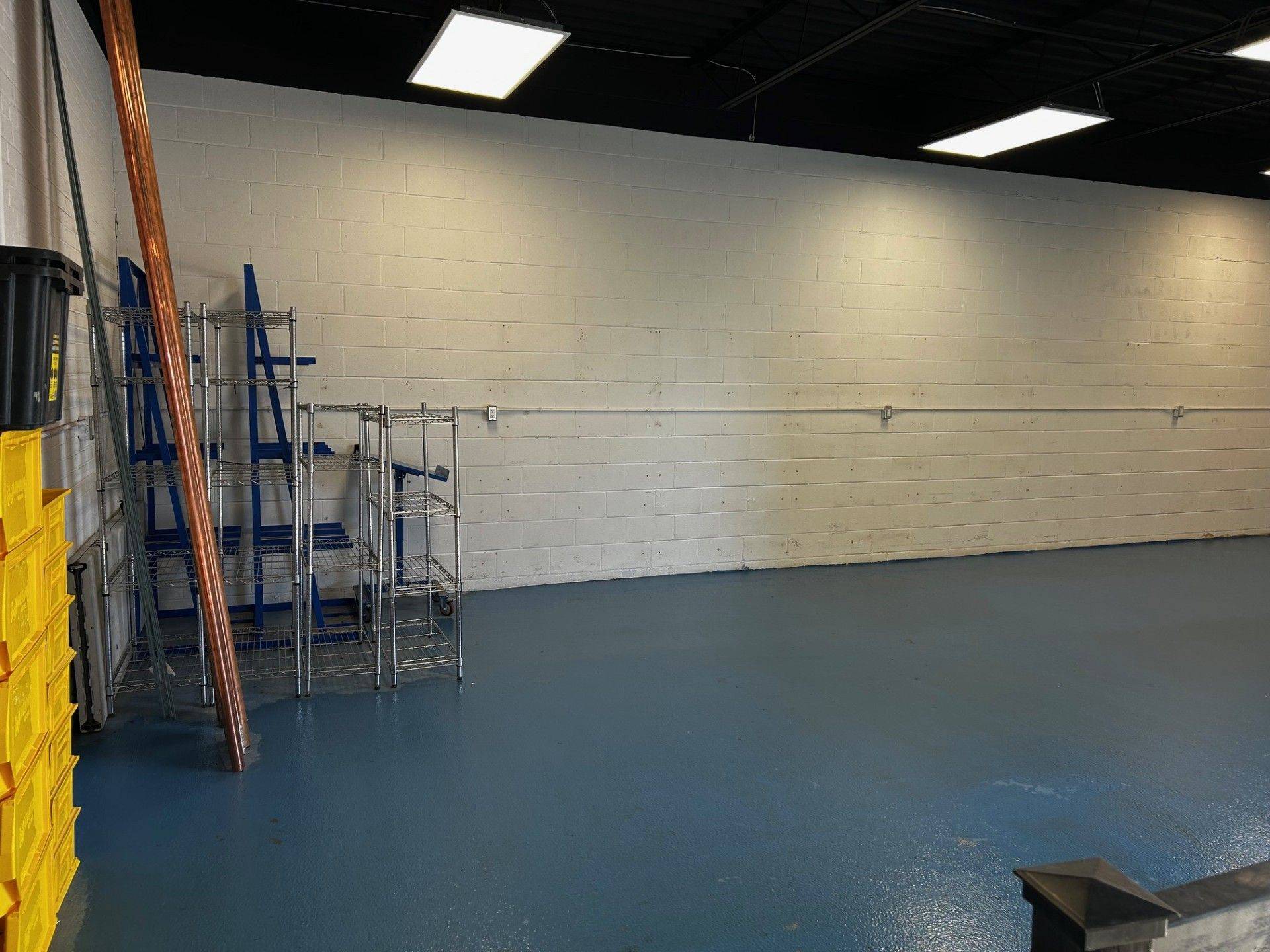 Toronto W08, ON M8Z 2Z2,37 Chauncey AVE #C