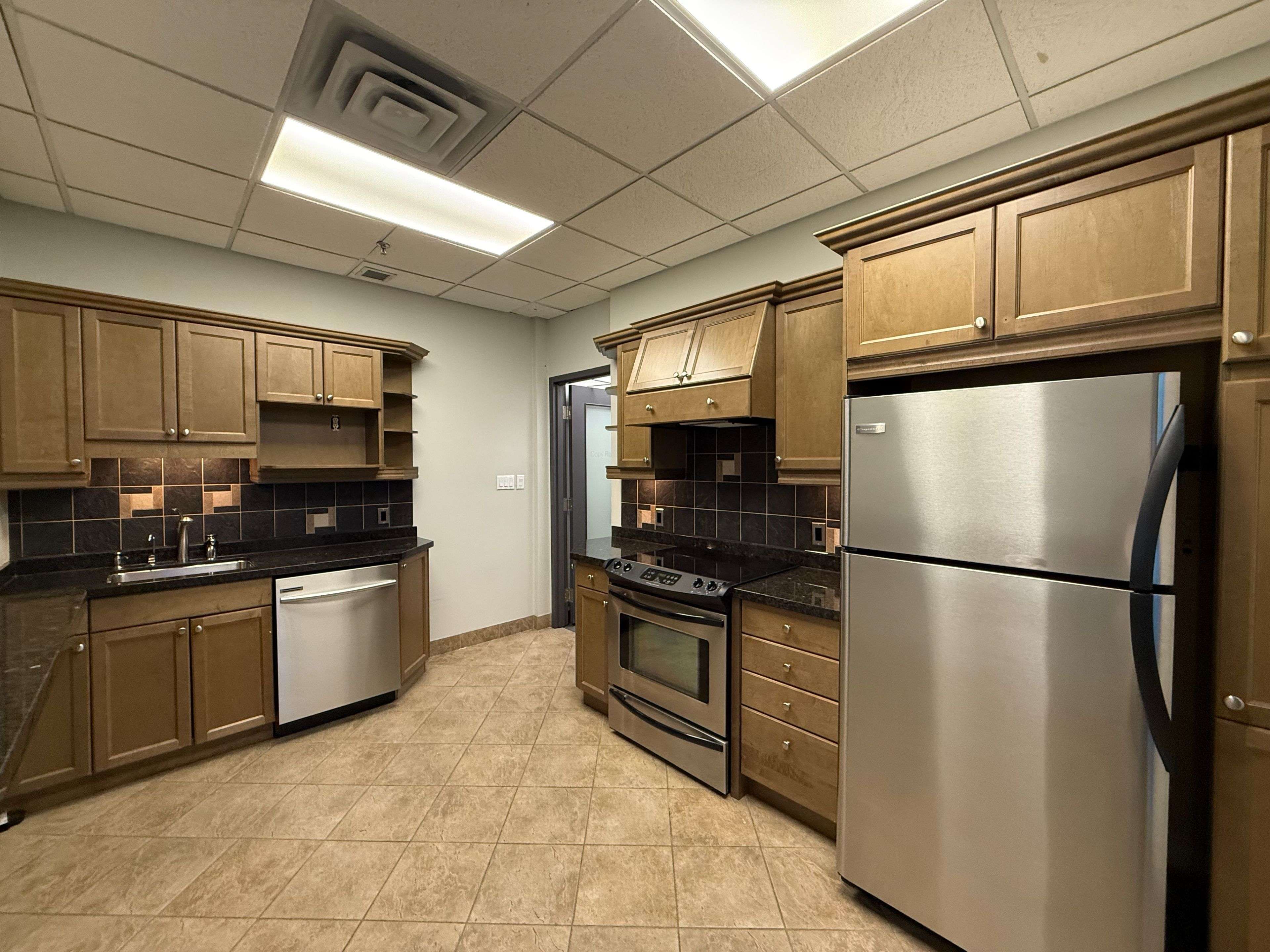 Mississauga, ON L5K 1A2,1775 North Sheridan WAY