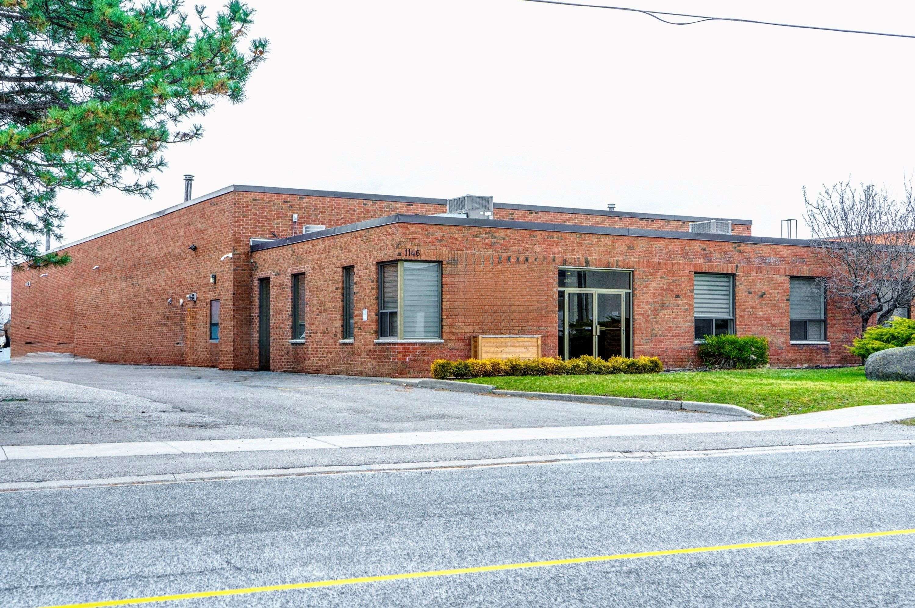 Mississauga, ON L4W 1Y5,1146 Aerowood DR