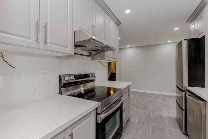 Brampton, ON L6S 1T8,90 Greenmount RD E