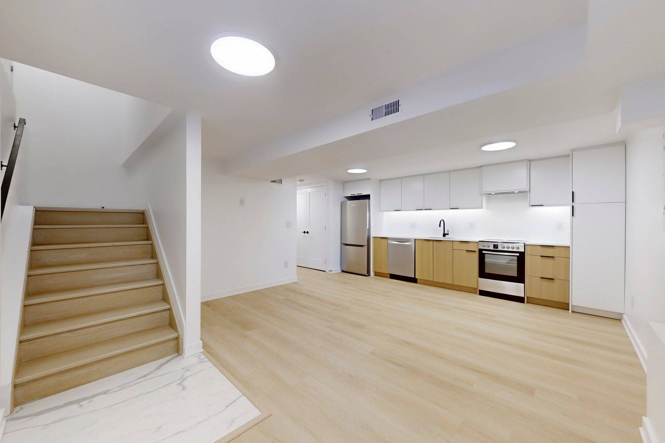 Toronto W01, ON M6R 1G5,168 Pearson AVE #Lower Unit