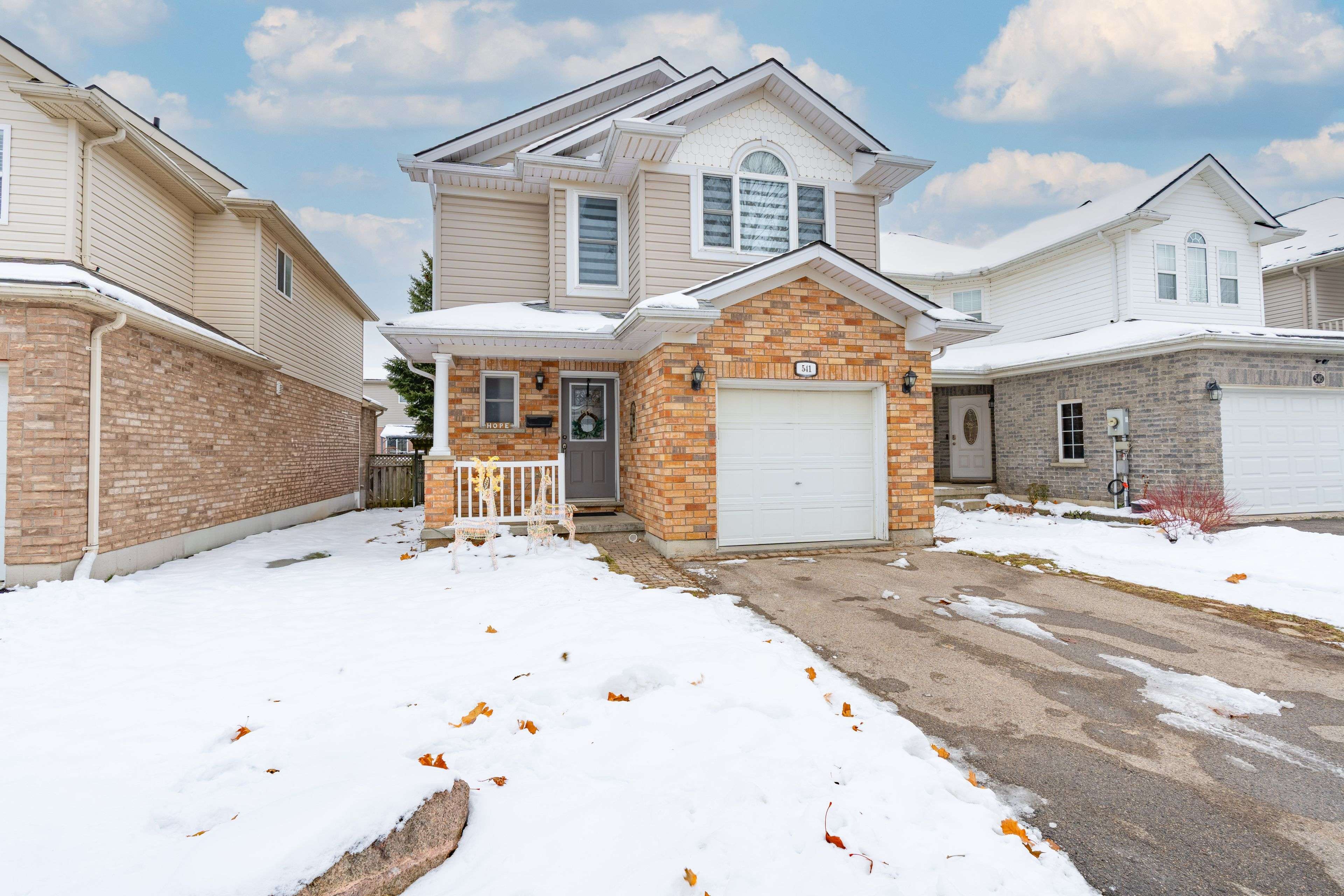 Woodstock, ON N4S 8Z7,541 Sales DR