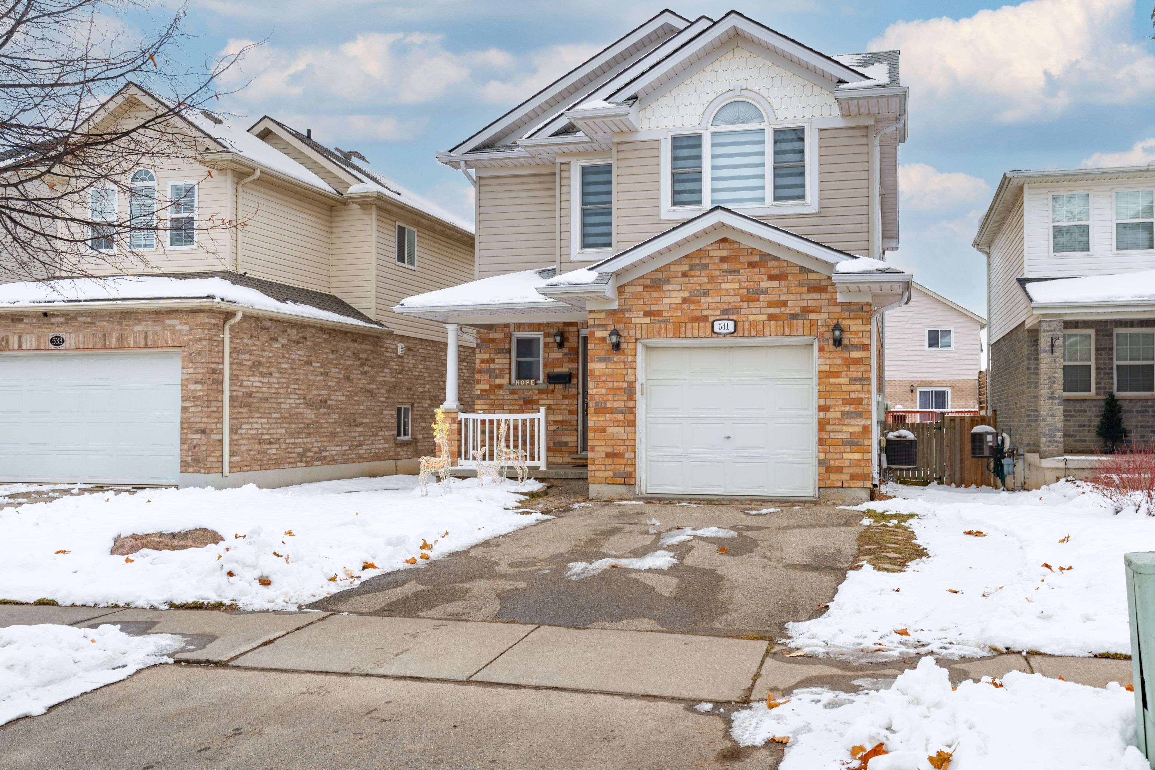 Woodstock, ON N4S 8Z7,541 Sales DR