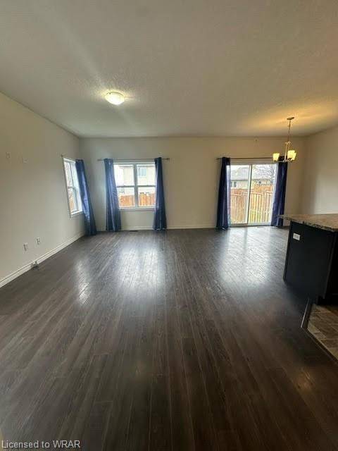 Ingersoll, ON N5C 3J1,25 Kendell LN #Upper