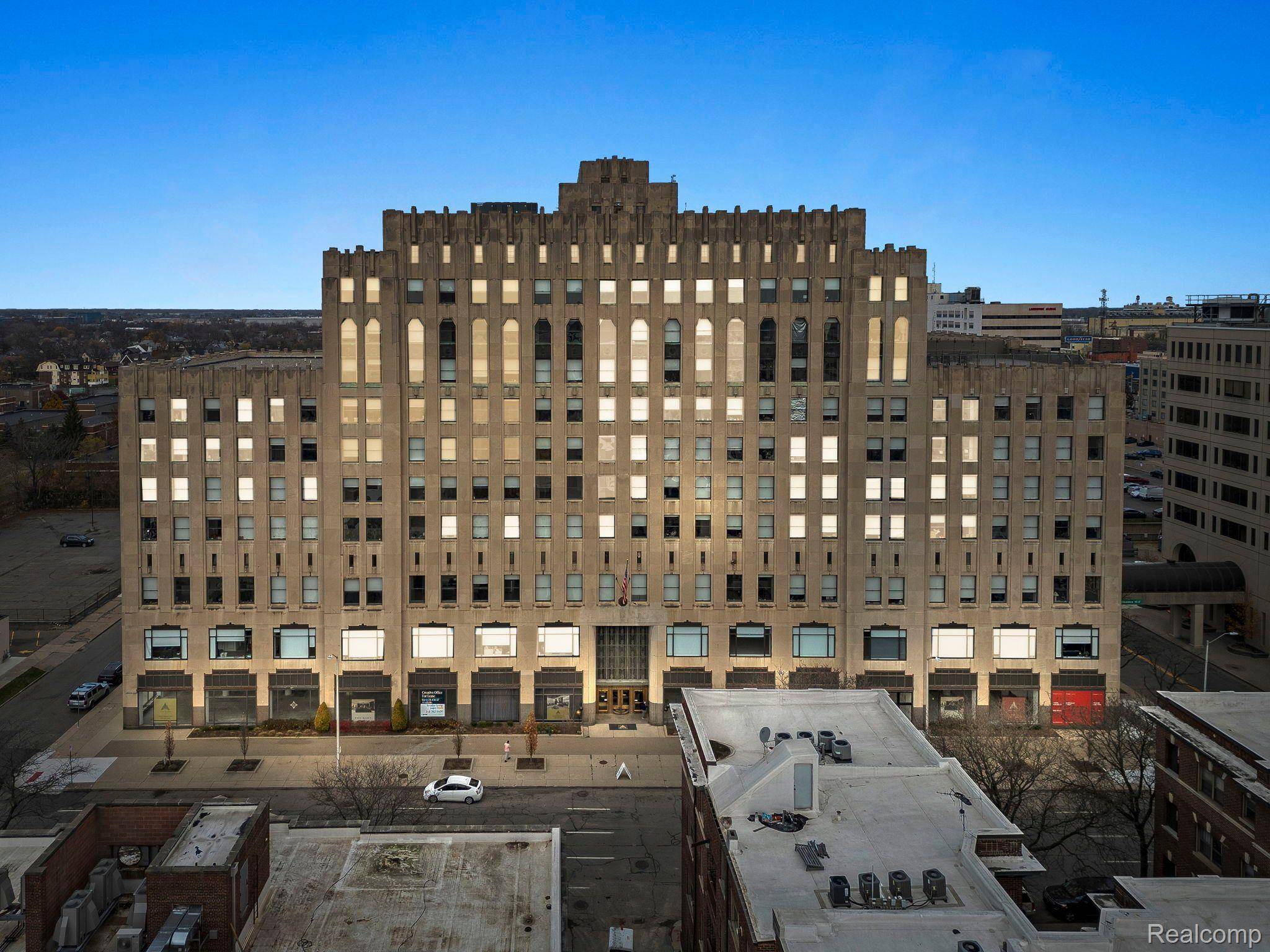 Detroit, MI 48202,7430 2ND AVE ##1010