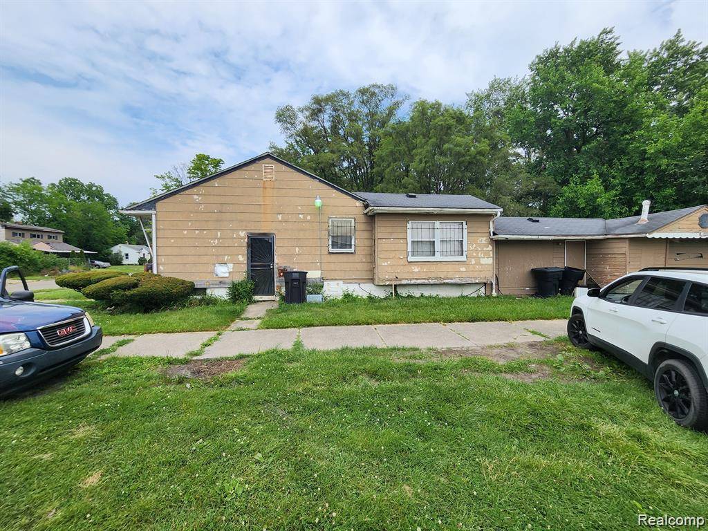 Detroit, MI 48235,19400 Lindsay ST