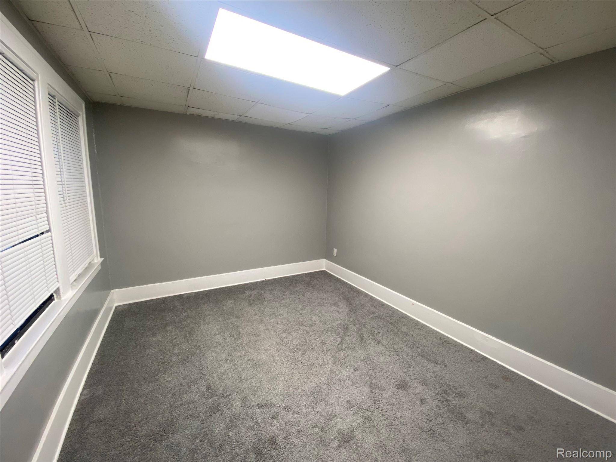 Dearborn, MI 48126,10301 2ND FLOOR W Warren AVE