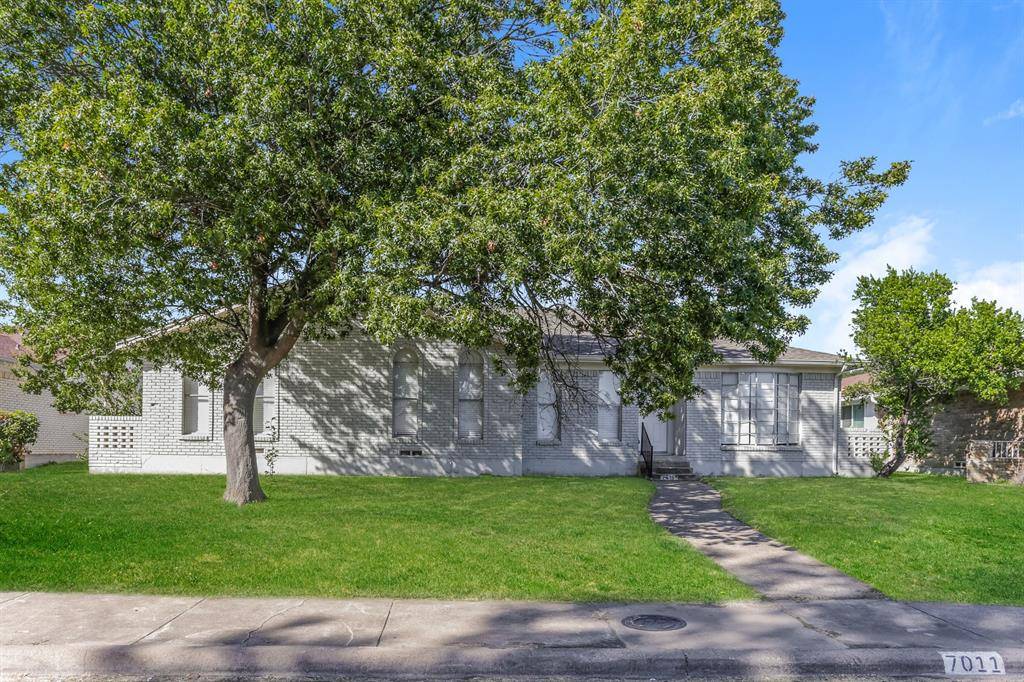 Dallas, TX 75227,7011 Pickrell Drive