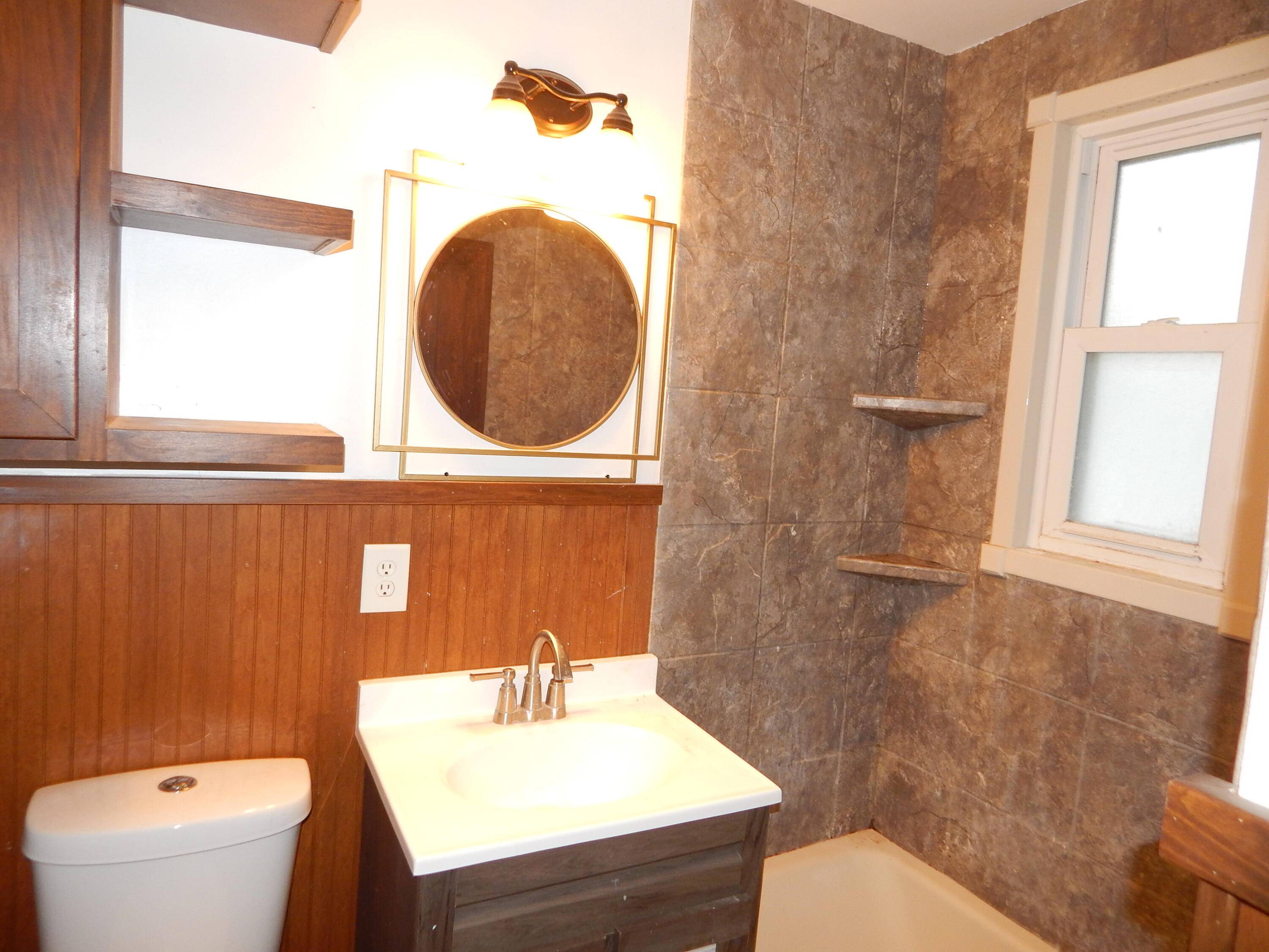 Sparta, MI 49345,84 W Division ST