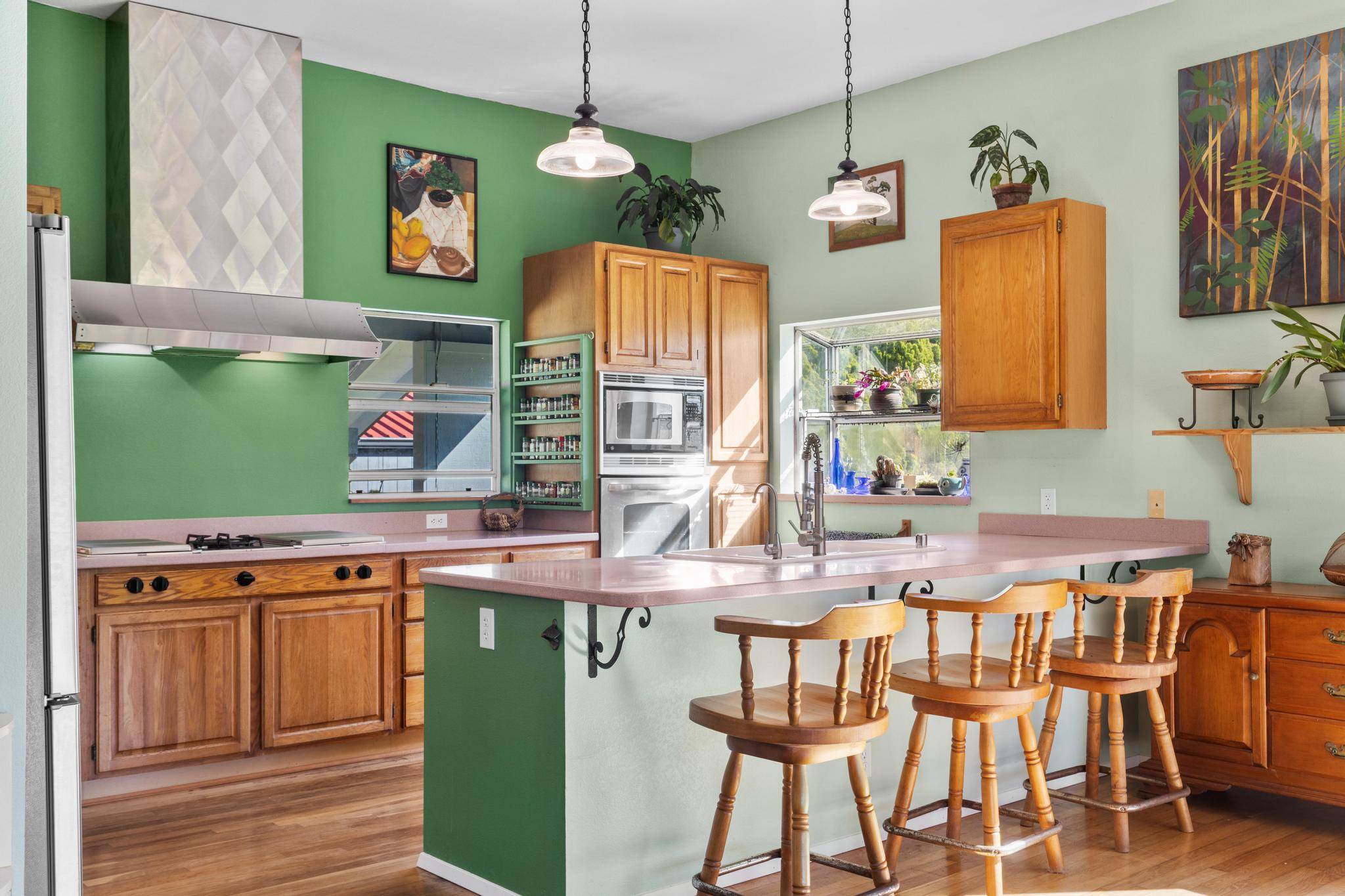 Honokaa, HI 96727,46-4053 KAHANA DR