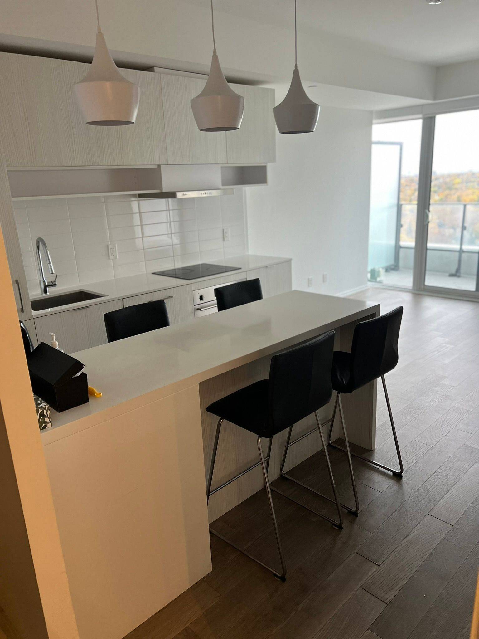 Toronto C10, ON M4S 1V5,5 Soudan AVE #2013