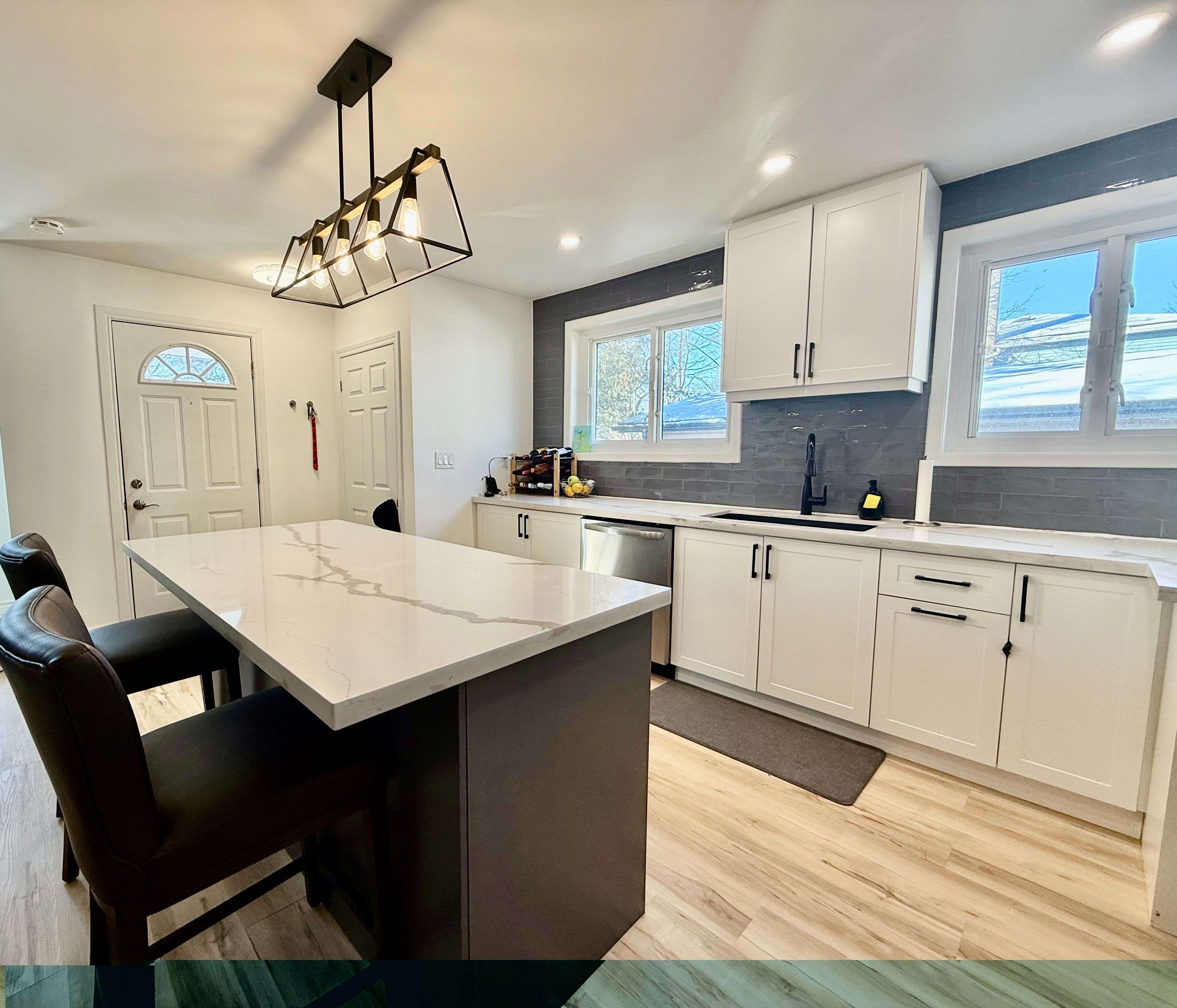 Pickering, ON L1W 1X2,851 Bem AVE