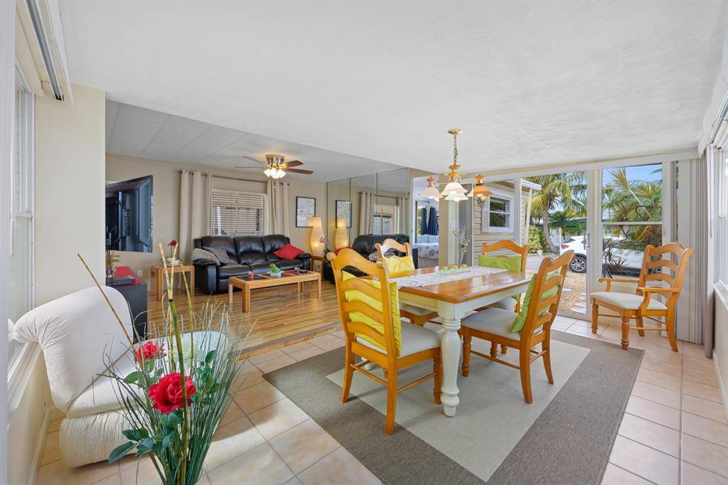 Fort Lauderdale, FL 33312,2874 SW 58th ST