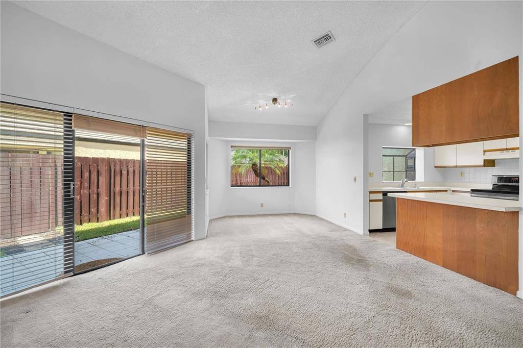 Plantation, FL 33324,9364 Chelsea Dr N