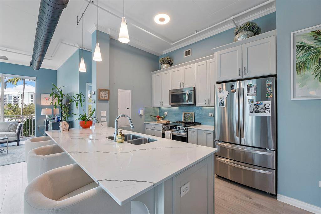 Fort Lauderdale, FL 33301,313 NE 2nd St #204