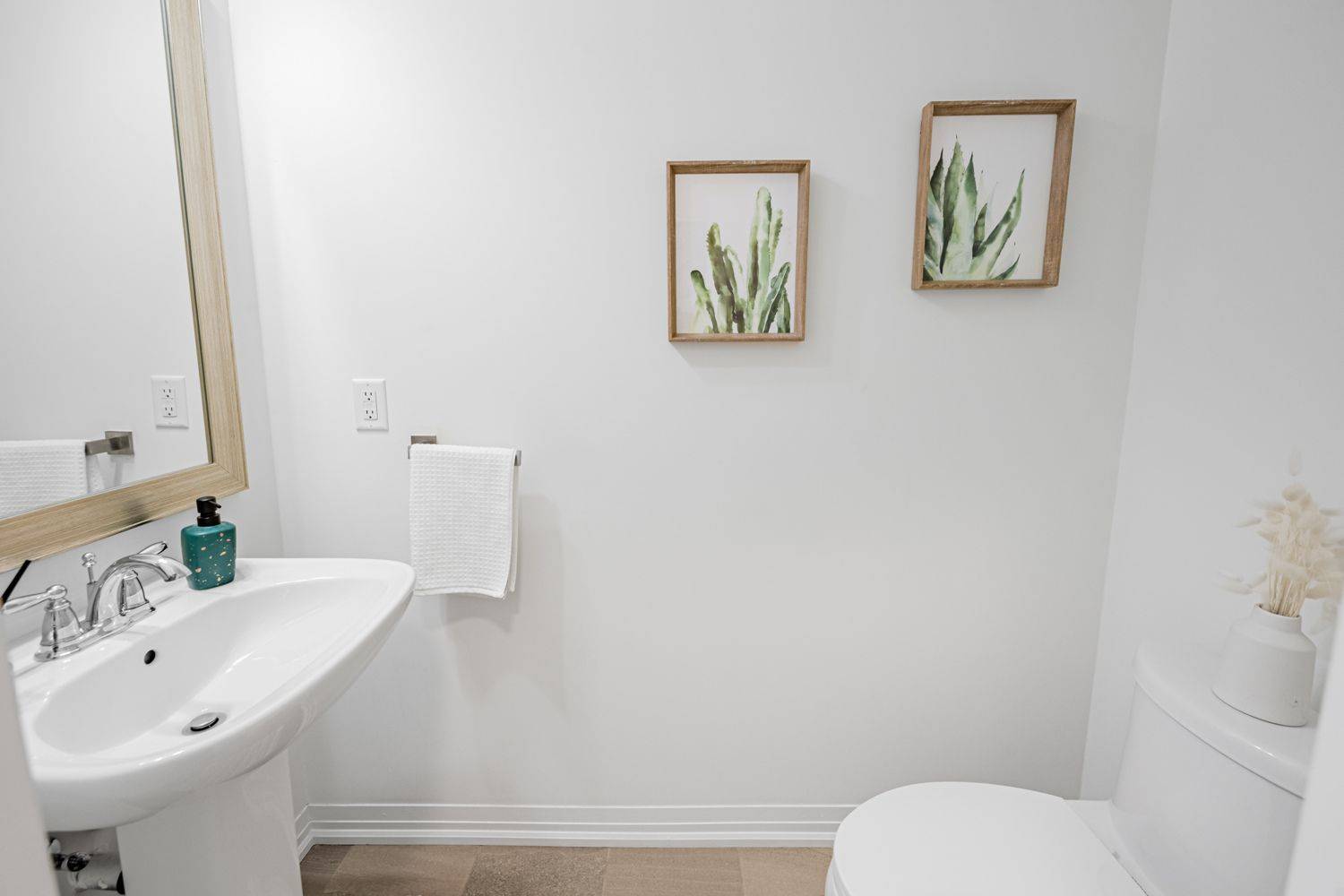 Richmond Hill, ON L4S 0J4,69 Mccague AVE