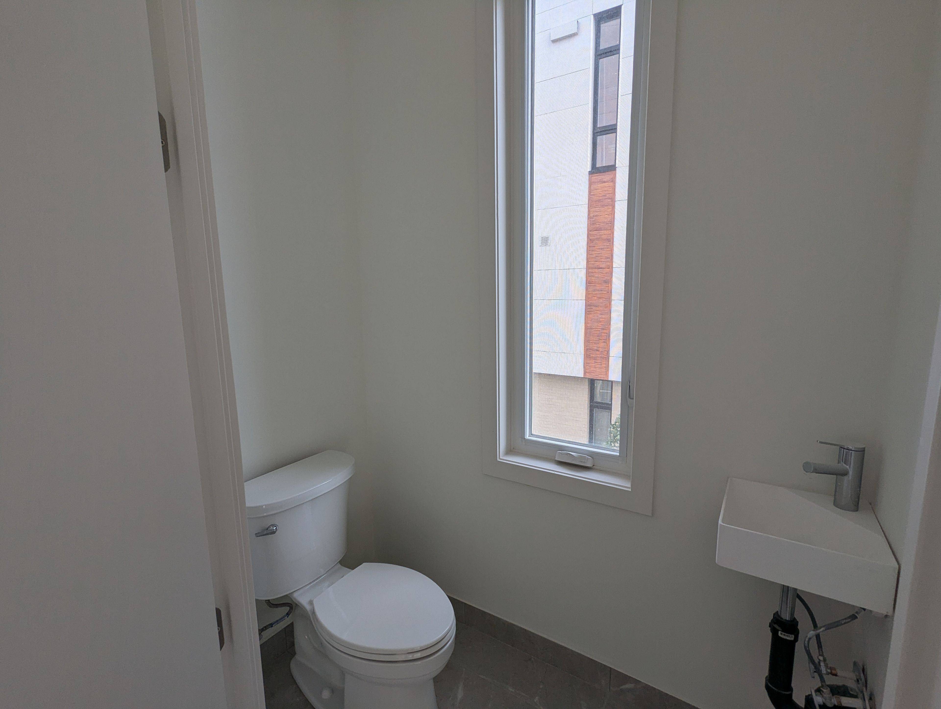 Richmond Hill, ON L4S 0N1,9 Steckley House LN #502