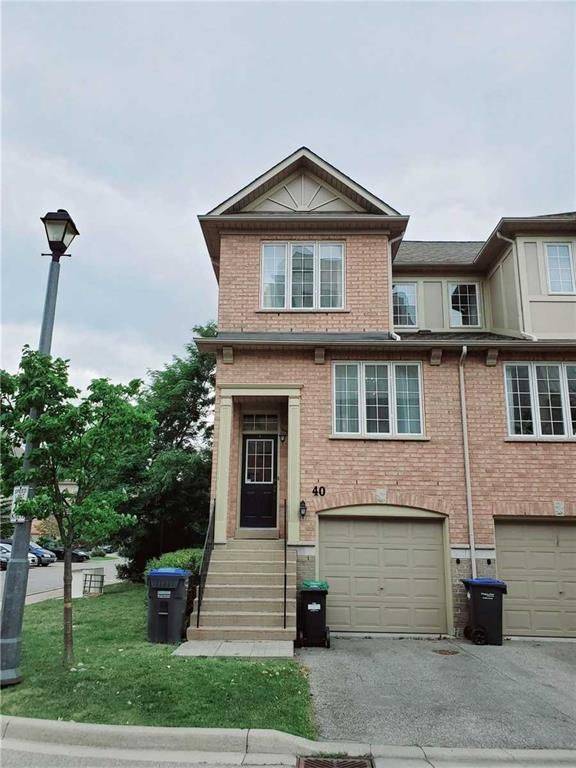 Mississauga, ON L5V 2R5,5055 Heatherleigh AVE #40