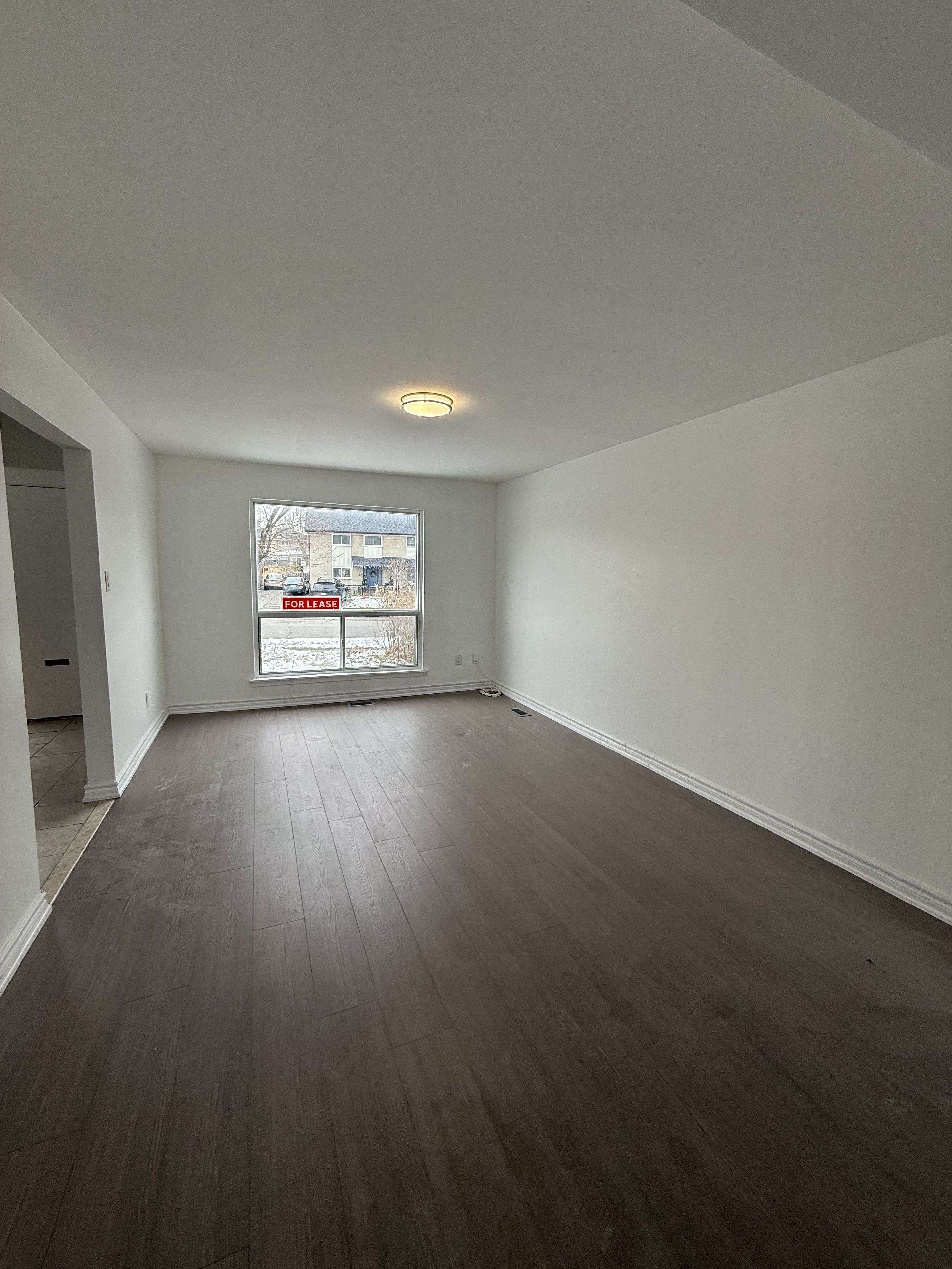 Toronto W10, ON M9V 3A3,12 Felan CRES