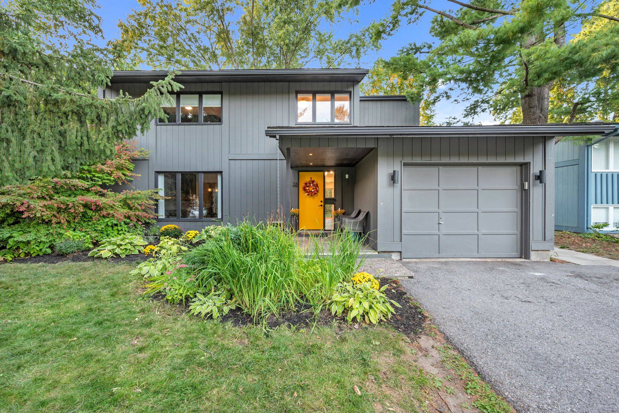 Kanata, ON K2L 1A2,22 Inuvik CRES