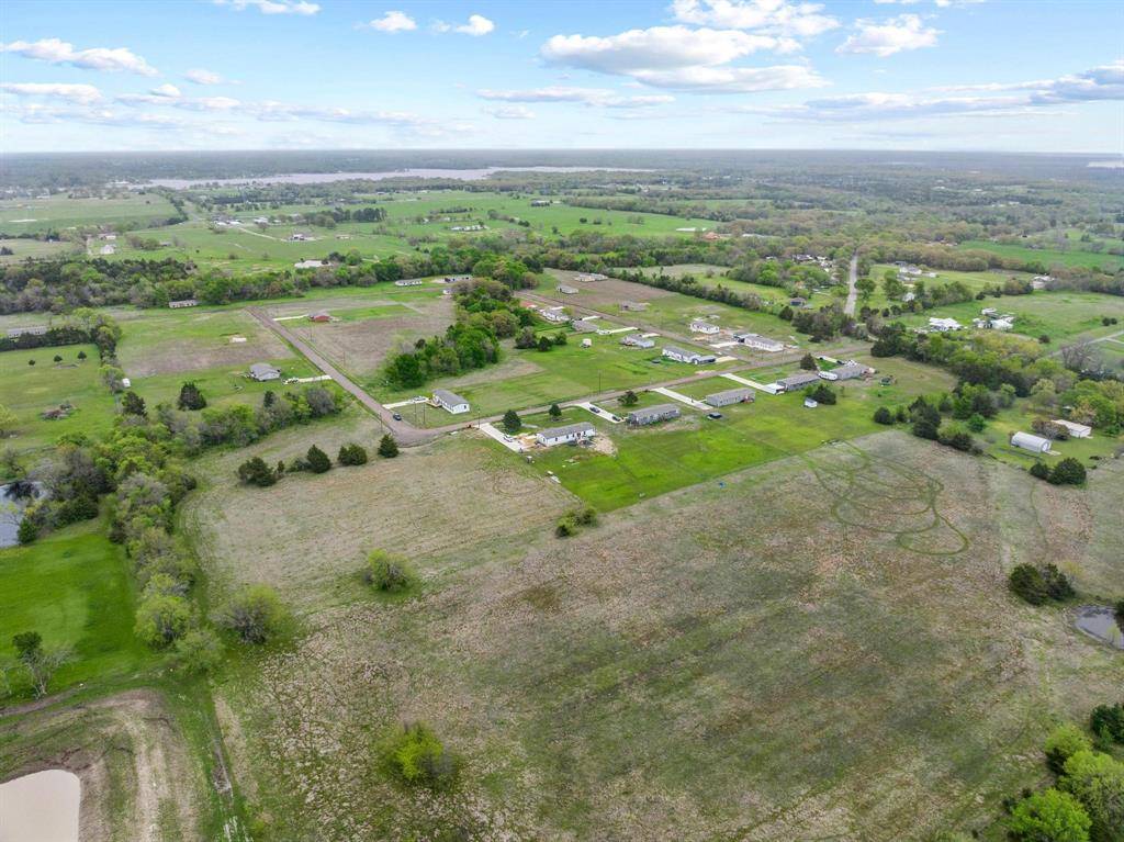 Bonham, TX 75418,388 Duvall Street