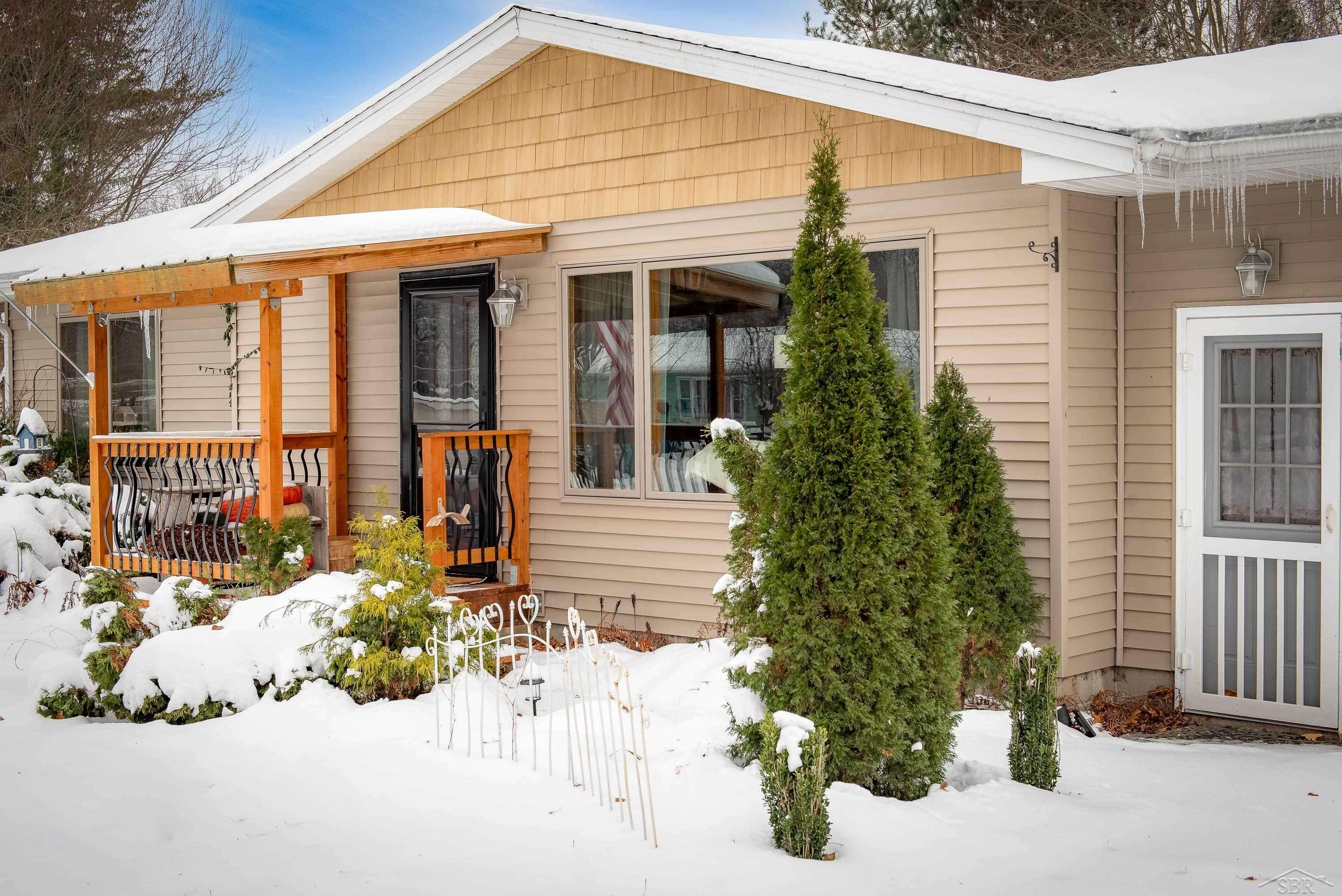 Sanford, MI 48657,1037 W Marsh CT