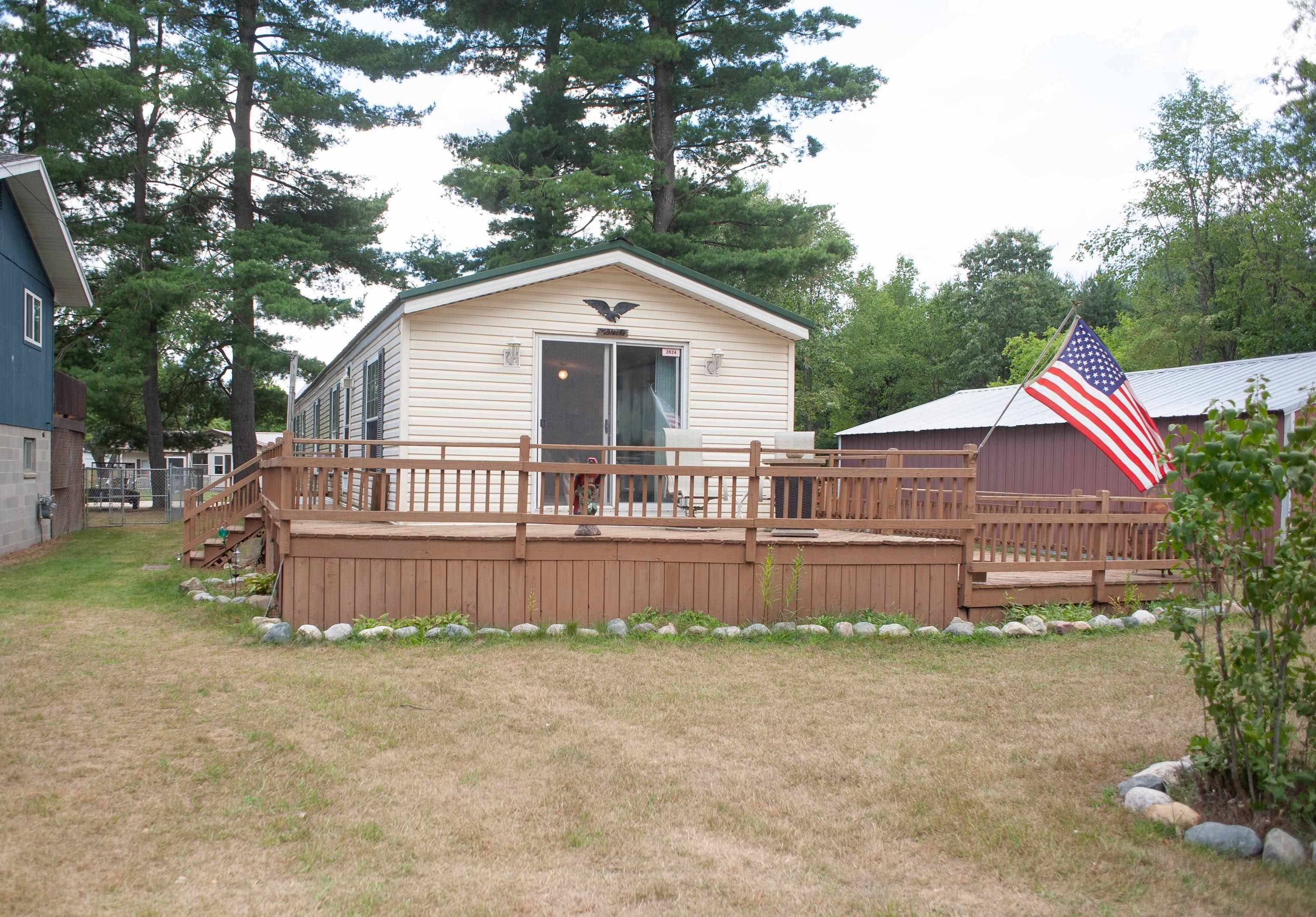 Lake, MI 48632,10711 S Shore DR