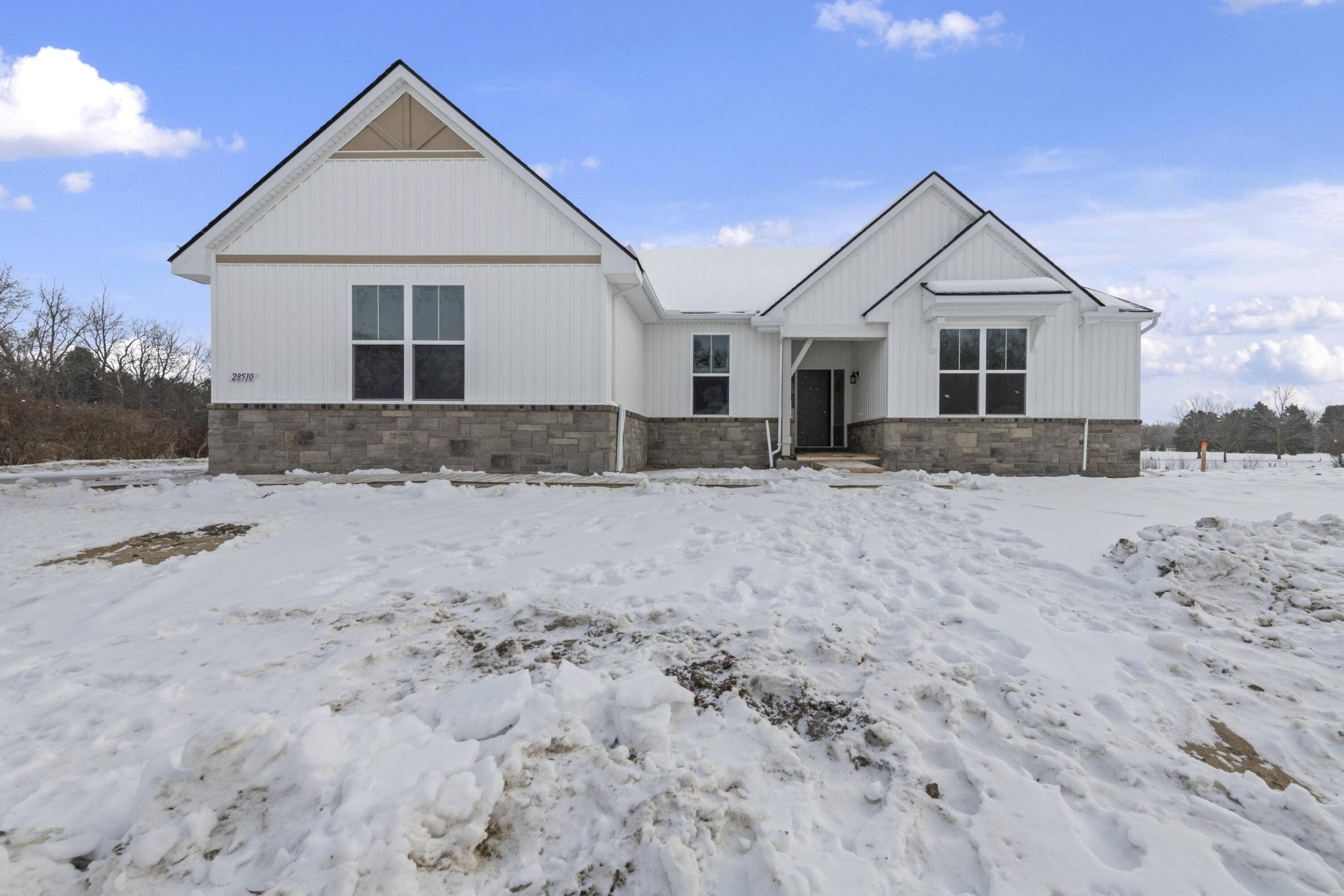 New Hudson, MI 48165,28510 Coyote CT