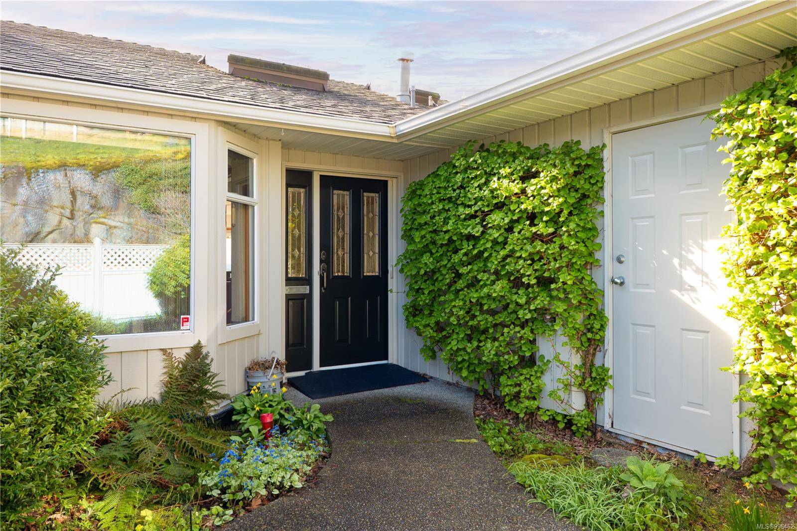 Nanaimo, BC V9T 5V2,3222 Partridge Pl