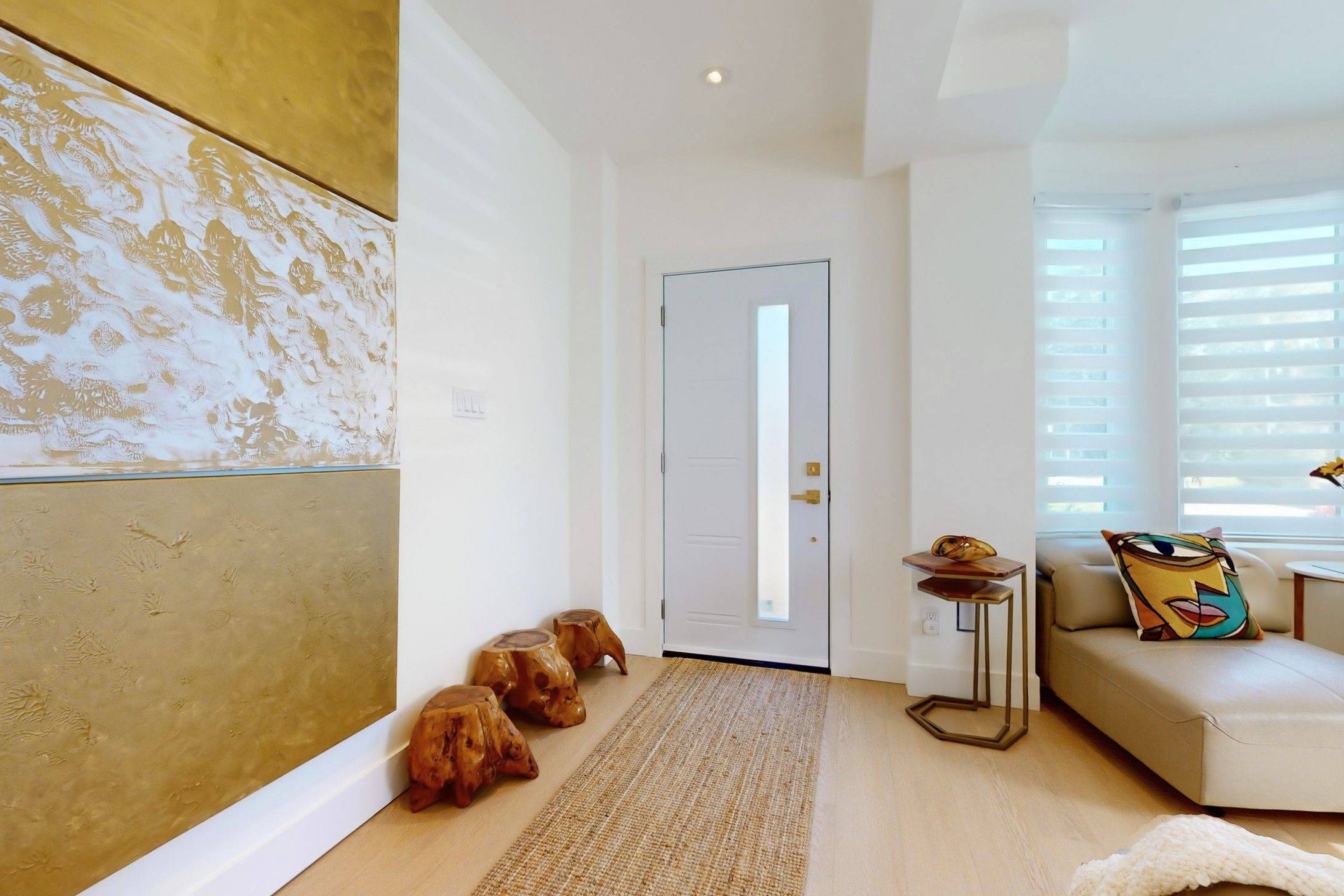 Toronto E04, ON M1L 2R1,22 Pitt AVE