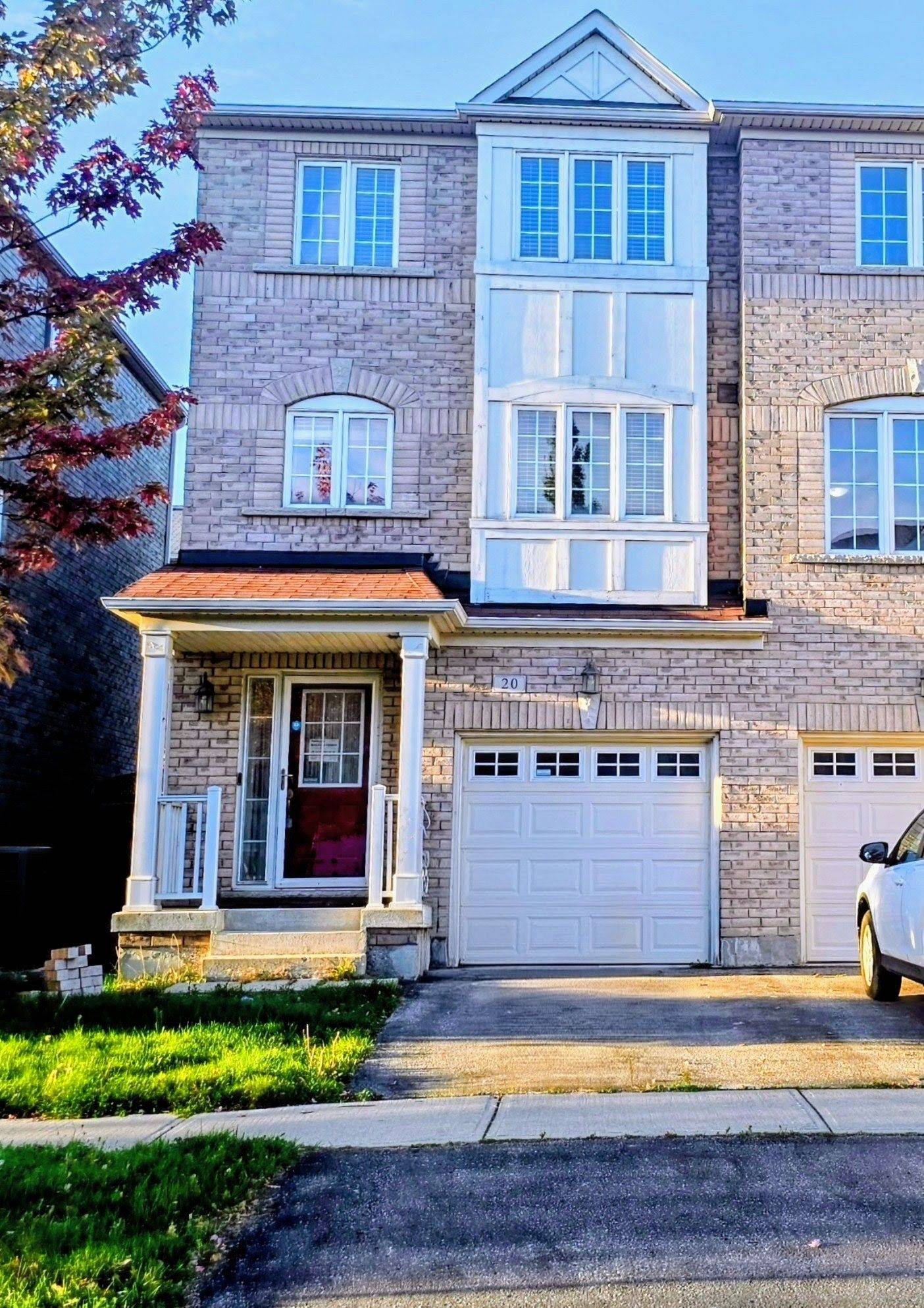 Toronto E04, ON M1L 0A2,20 Etienne ST #Main