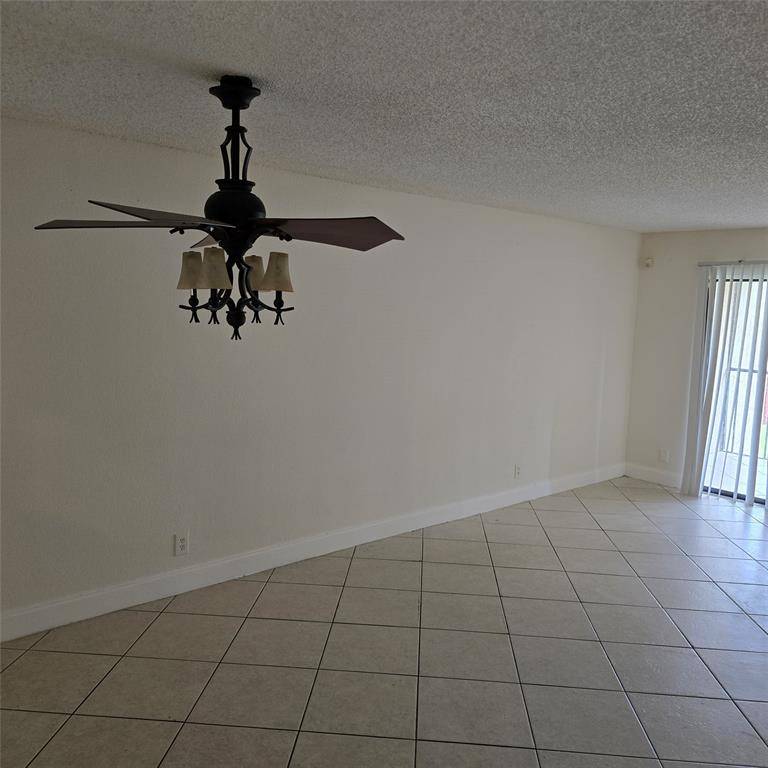 Pompano Beach, FL 33068,7931 Southgate Blvd #E-9