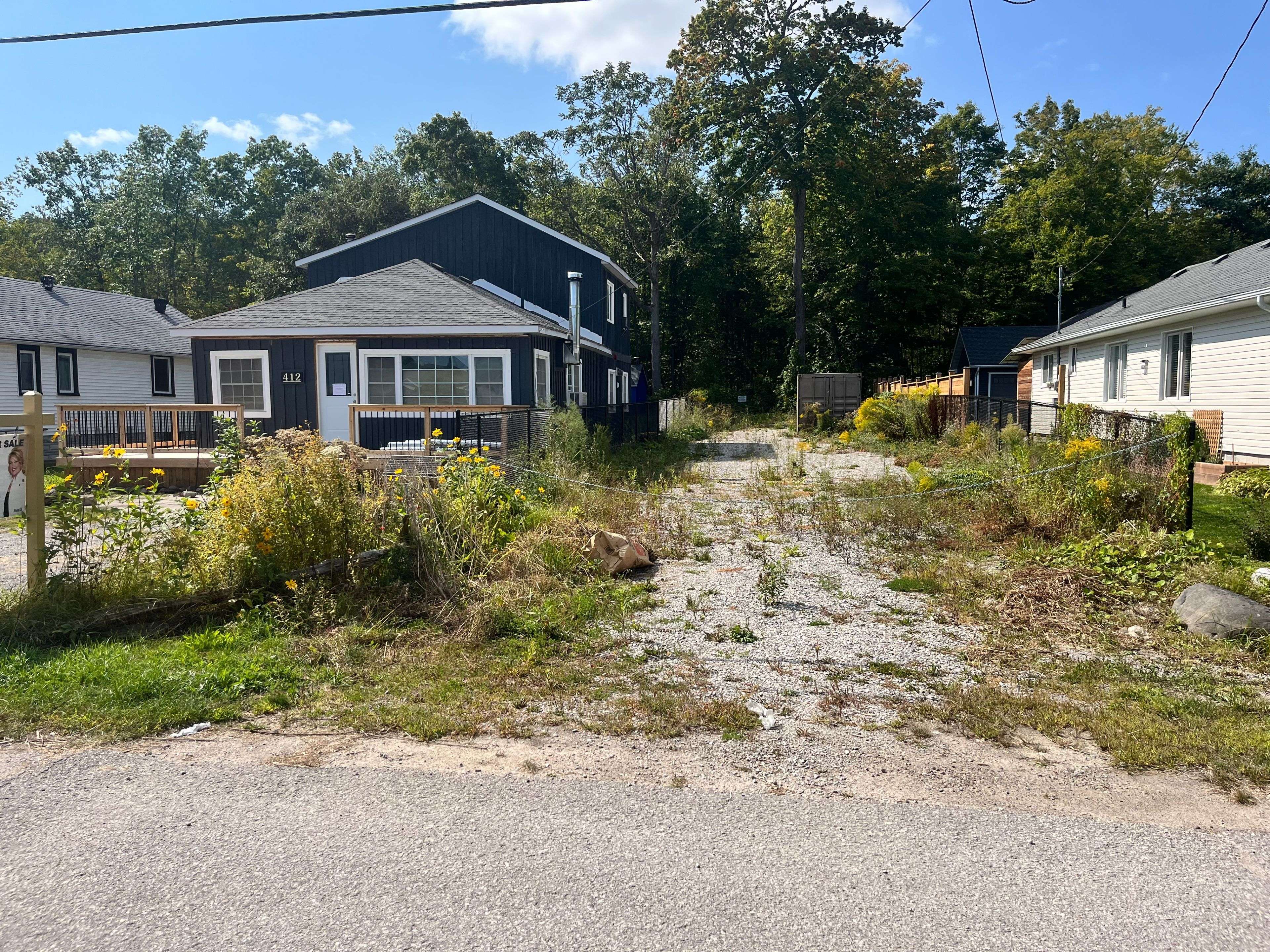 Innisfil, ON L0L 1K0,414 Limerick ST