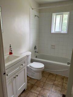 Orillia, ON L3V 4K6,416 Gill ST