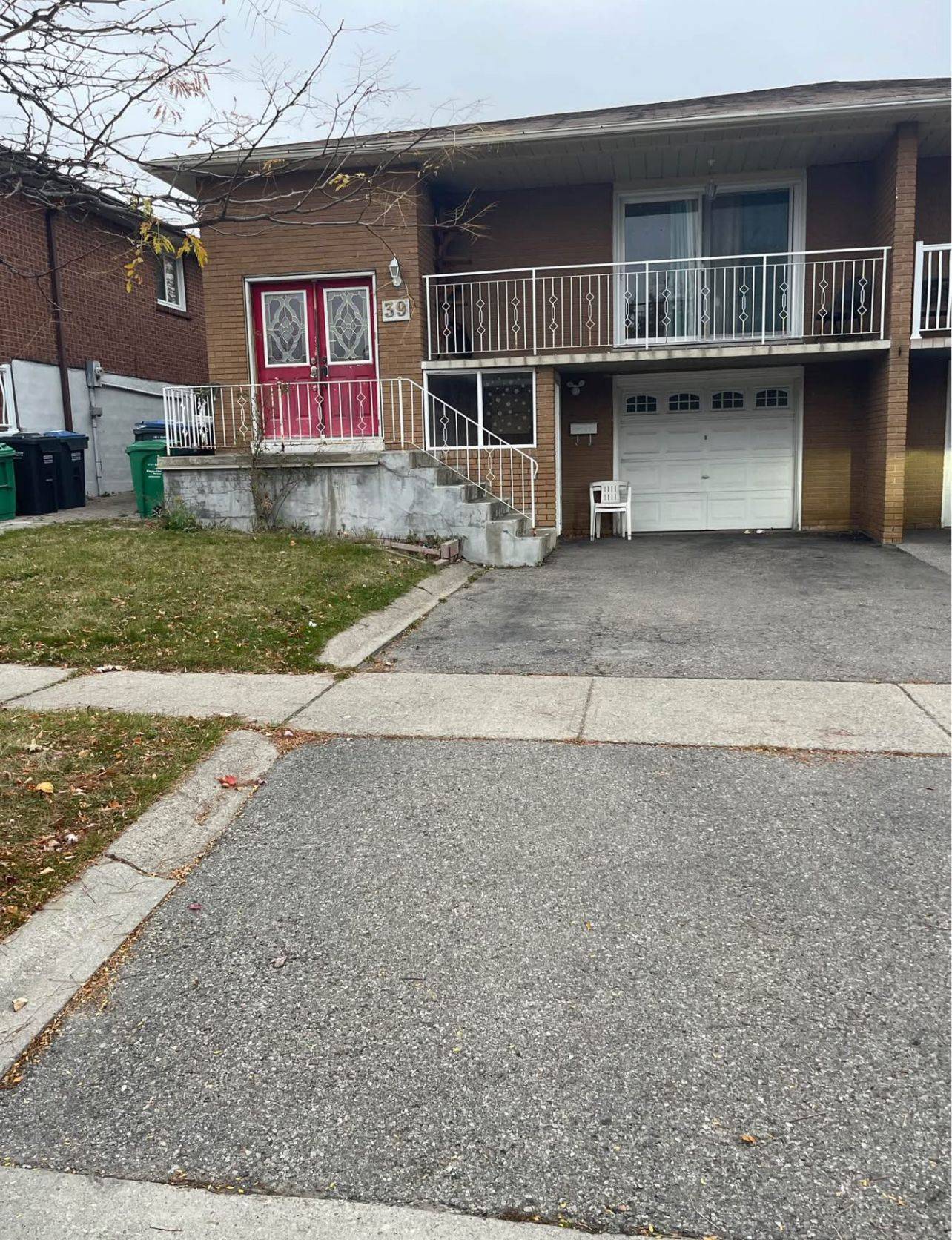 Brampton, ON L6V 3H1,39 Fallway RD #Upper