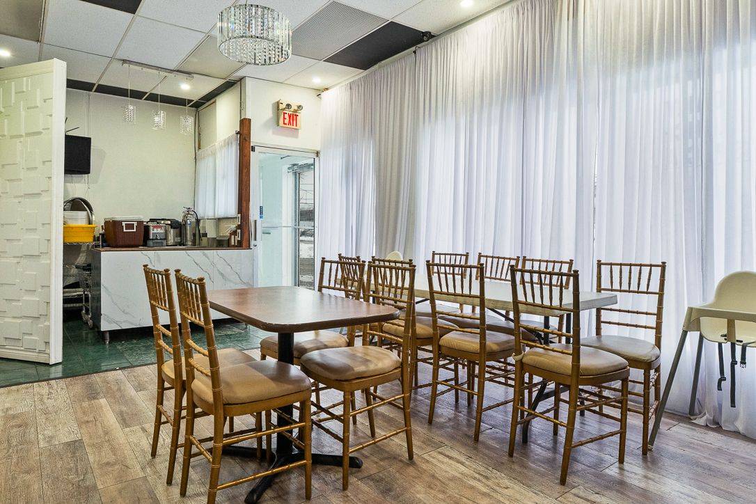 Mississauga, ON L5C 1X7,833 Westlock RD #8