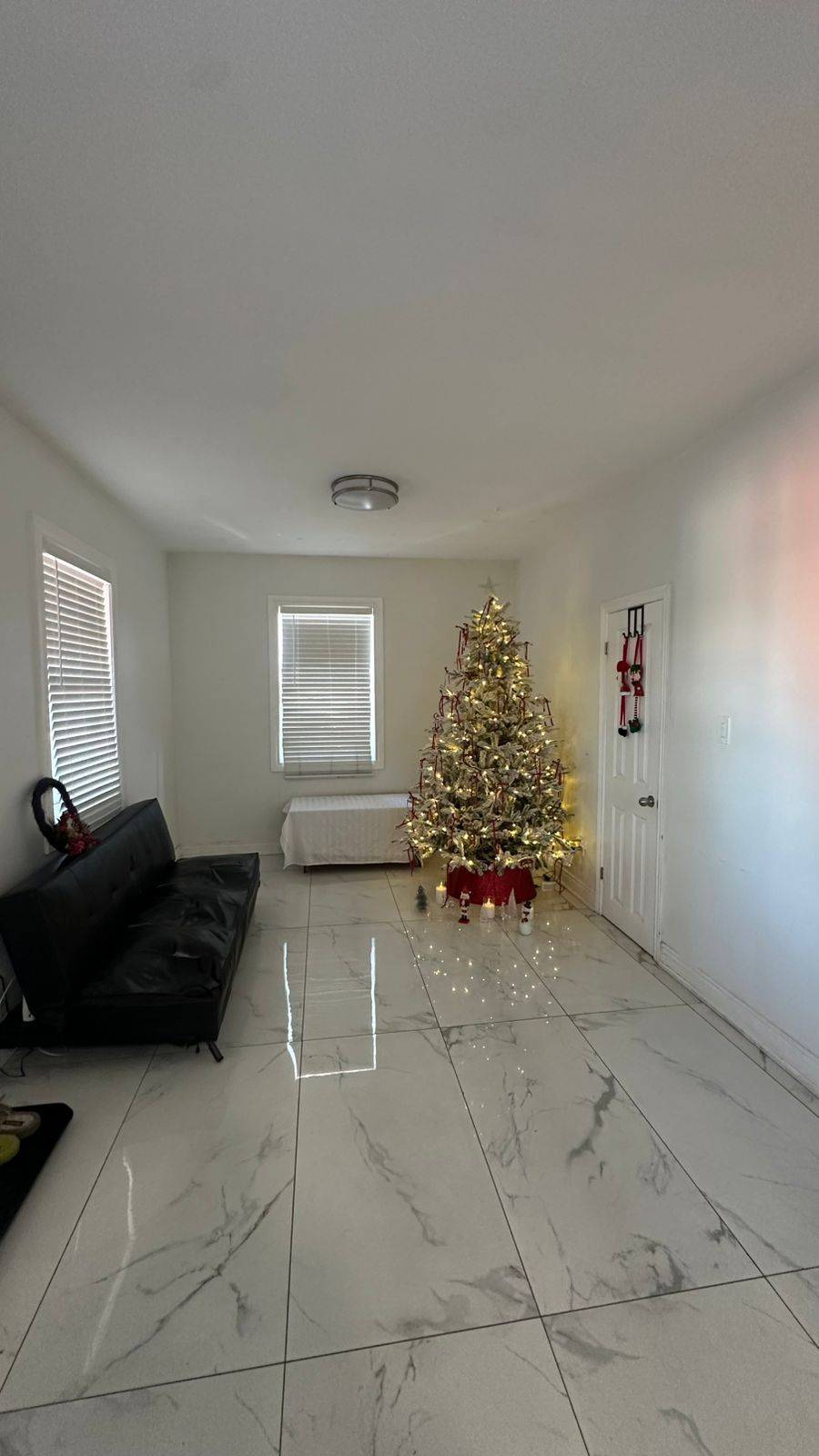 Hamilton, ON L8L 3B8,907 Barton ST E #1