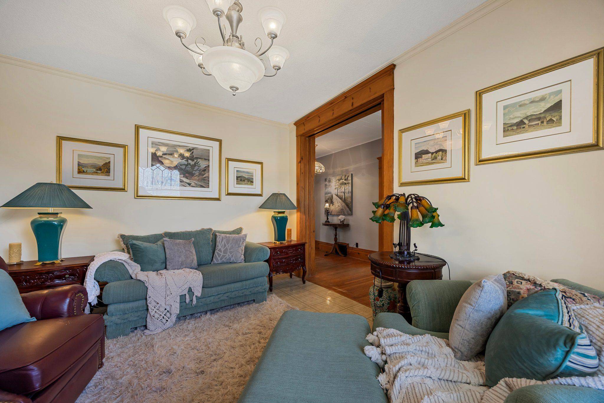 Shelburne, ON L9V 2Y7,317 Main ST E