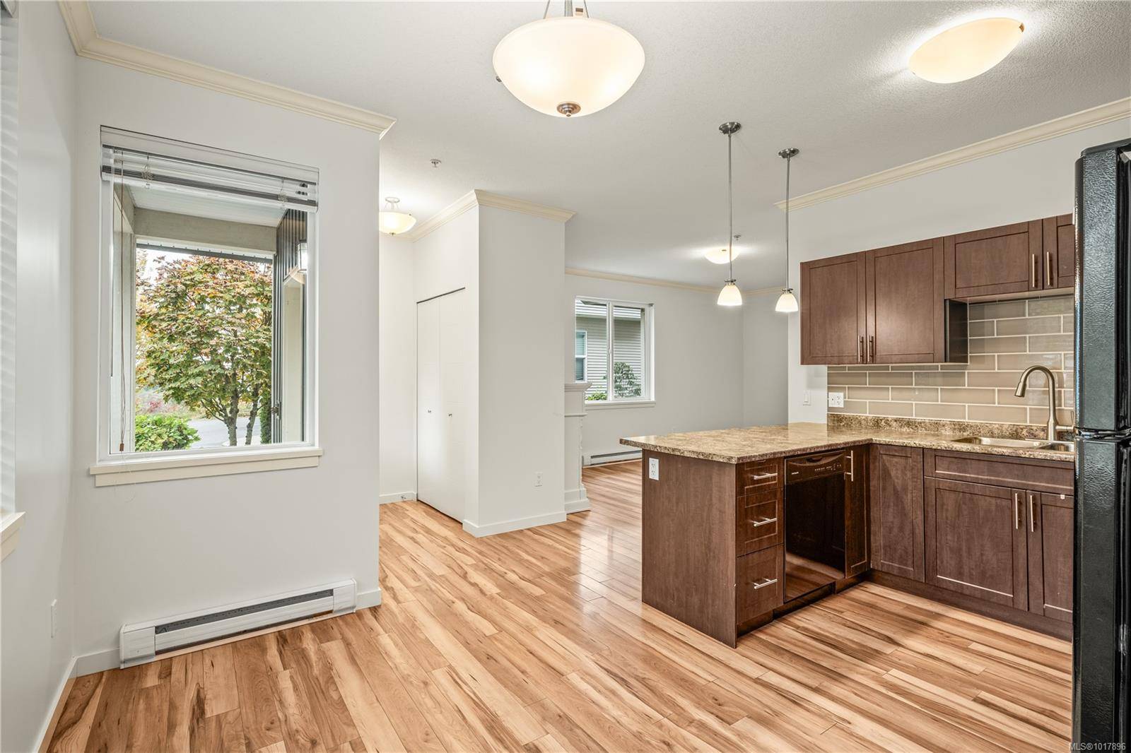 Nanaimo, BC V9T 0C8,2149 Ridgemont Pl #102