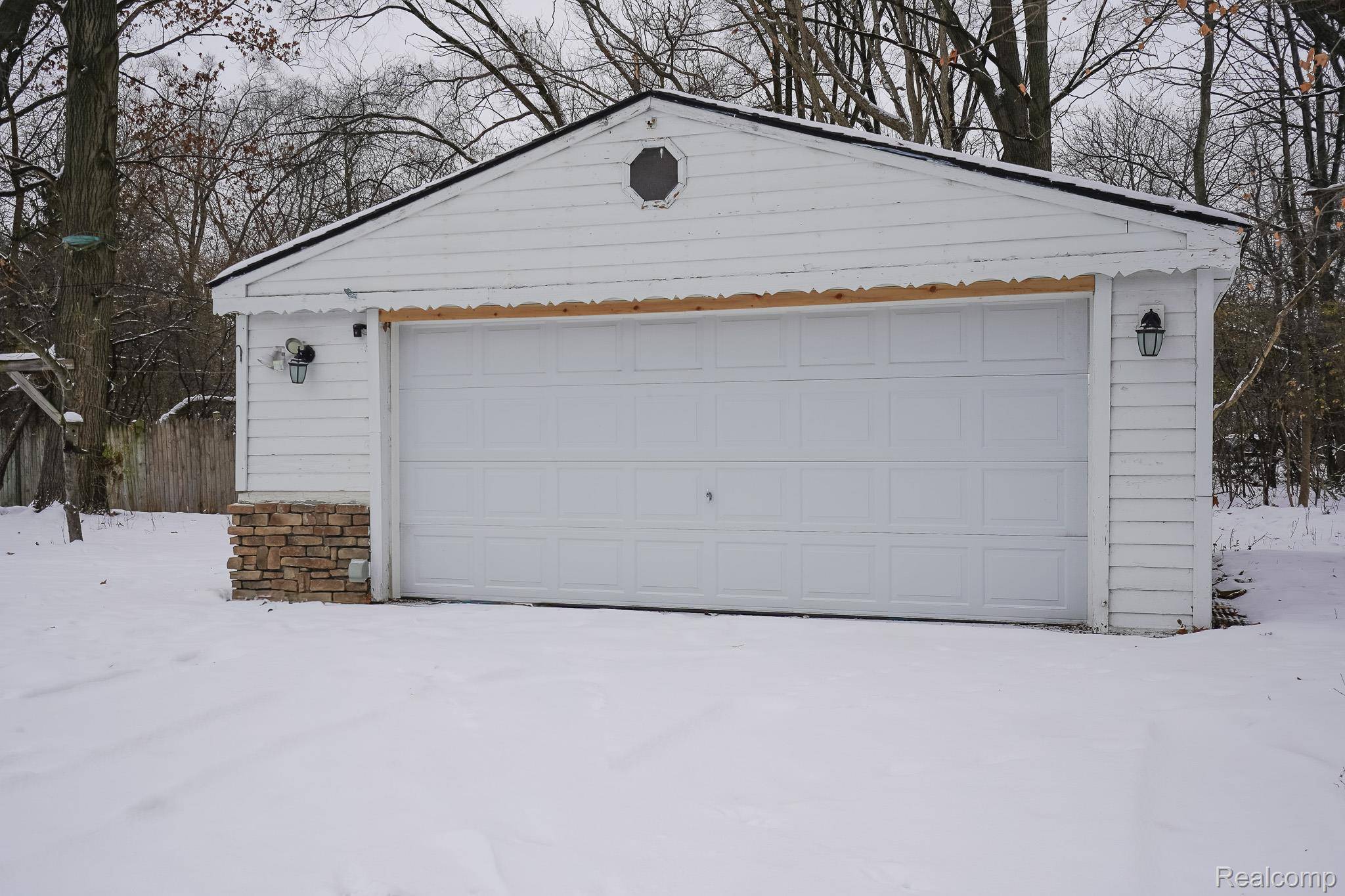 Southfield, MI 48033,21115 East ST