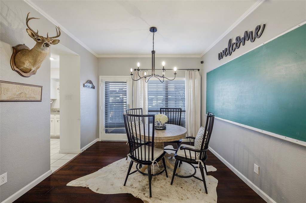 Dallas, TX 75231,9910 Royal Lane #702