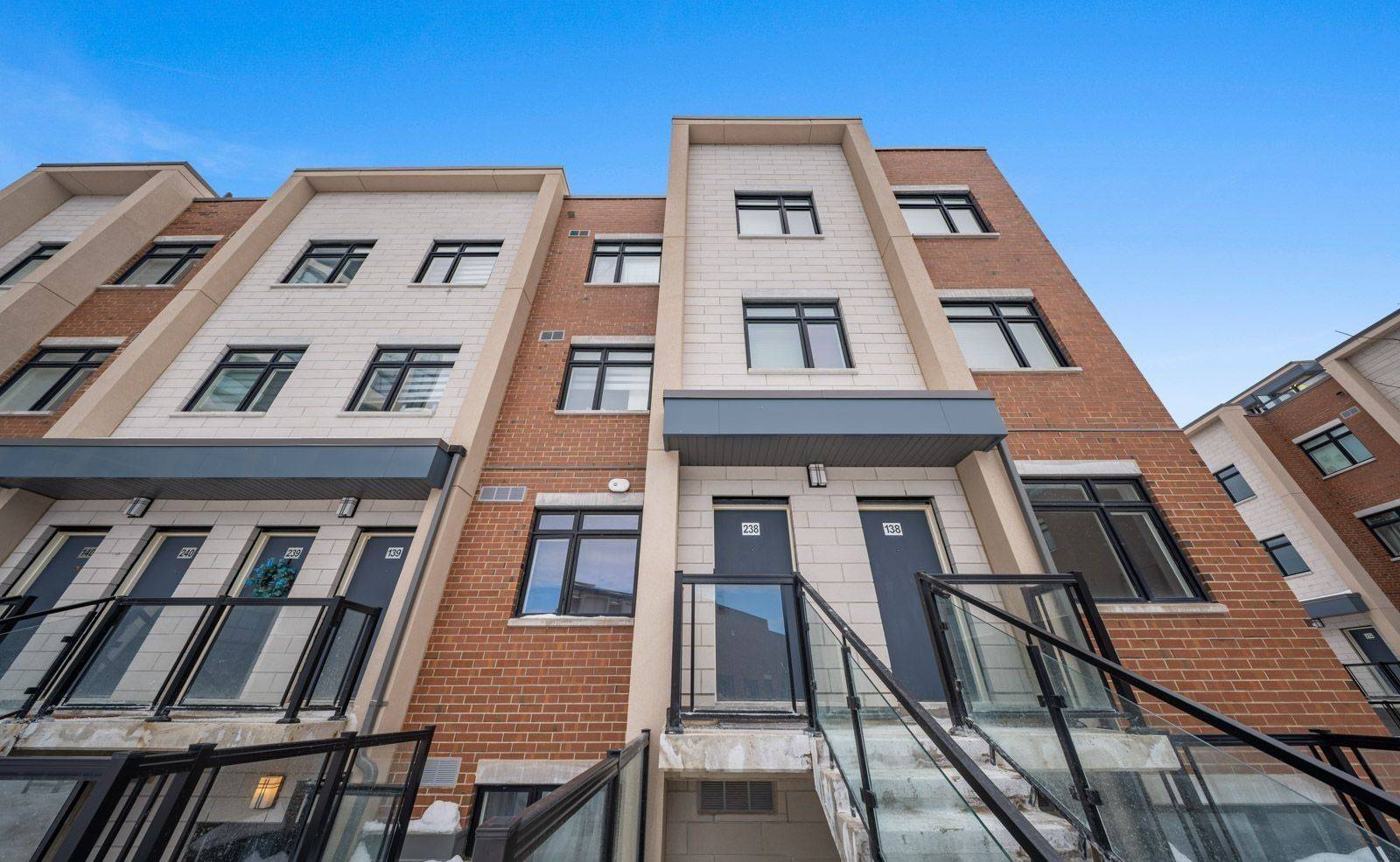 Mississauga, ON L5G 0C6,1060 Douglas Mccurdy Common #138