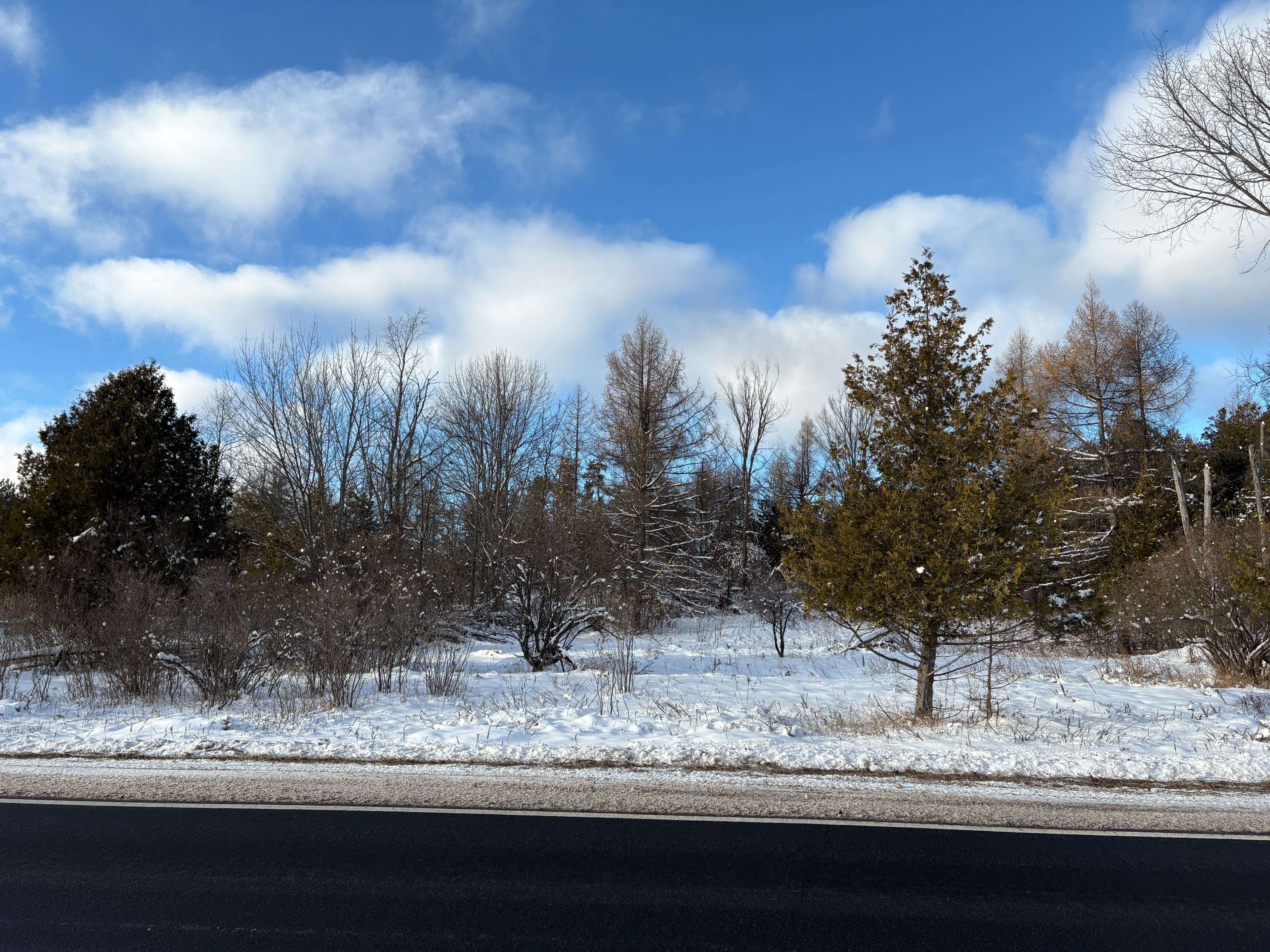 Lanark Highlands, ON K0G 1M0,5882 MCDONALDS CORNERS RD