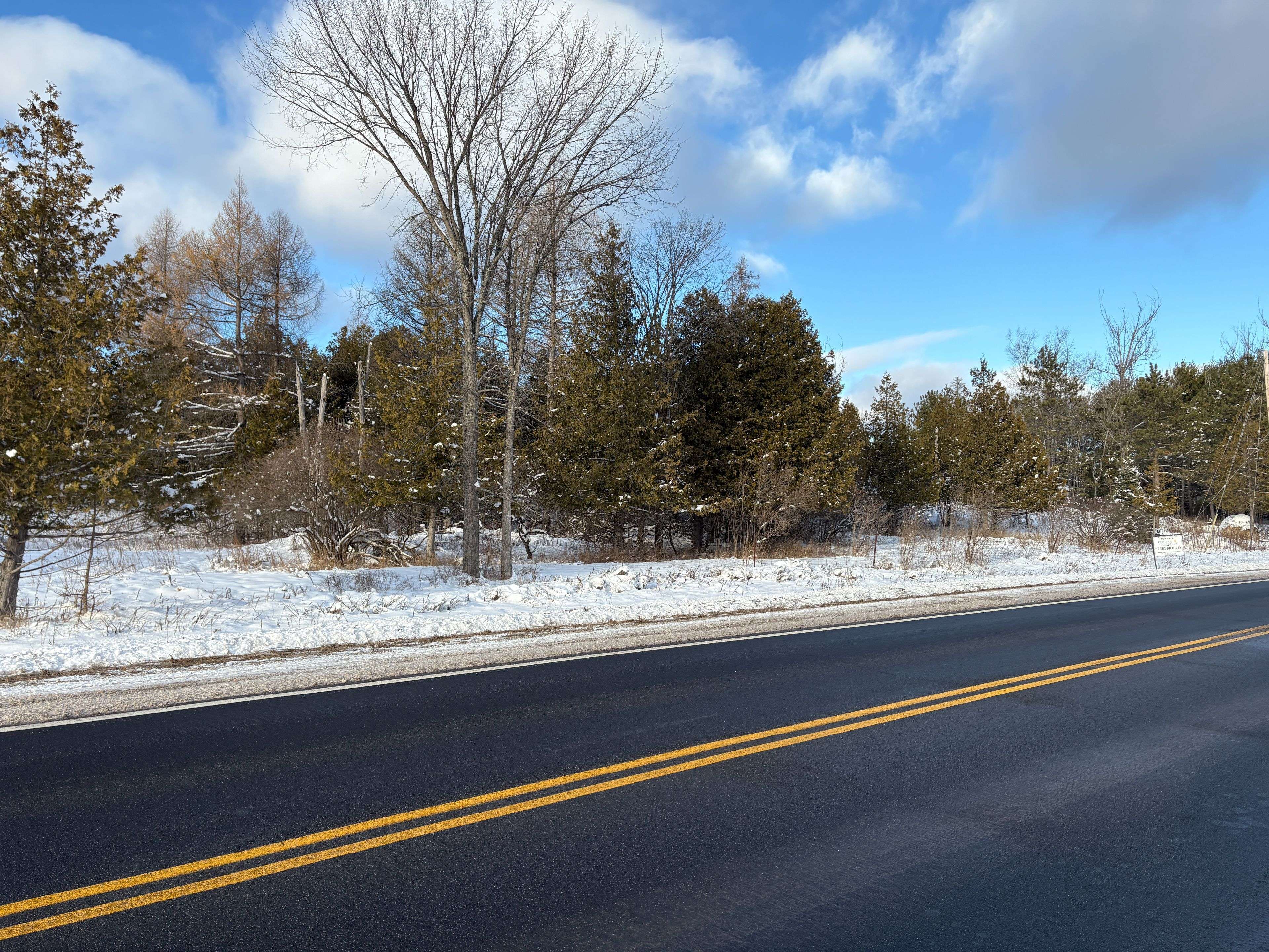 Lanark Highlands, ON K0G 1M0,5882 MCDONALDS CORNERS RD