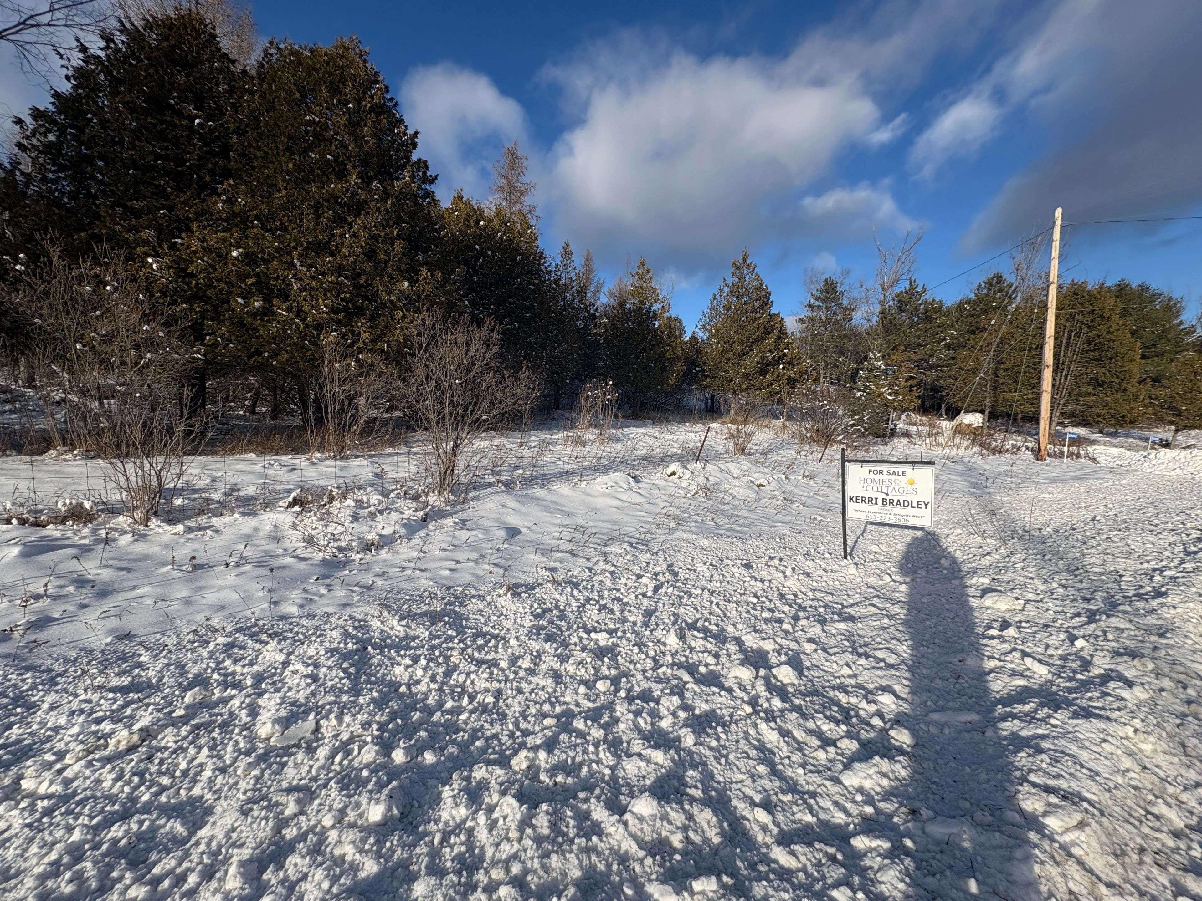 Lanark Highlands, ON K0G 1M0,5882 MCDONALDS CORNERS RD